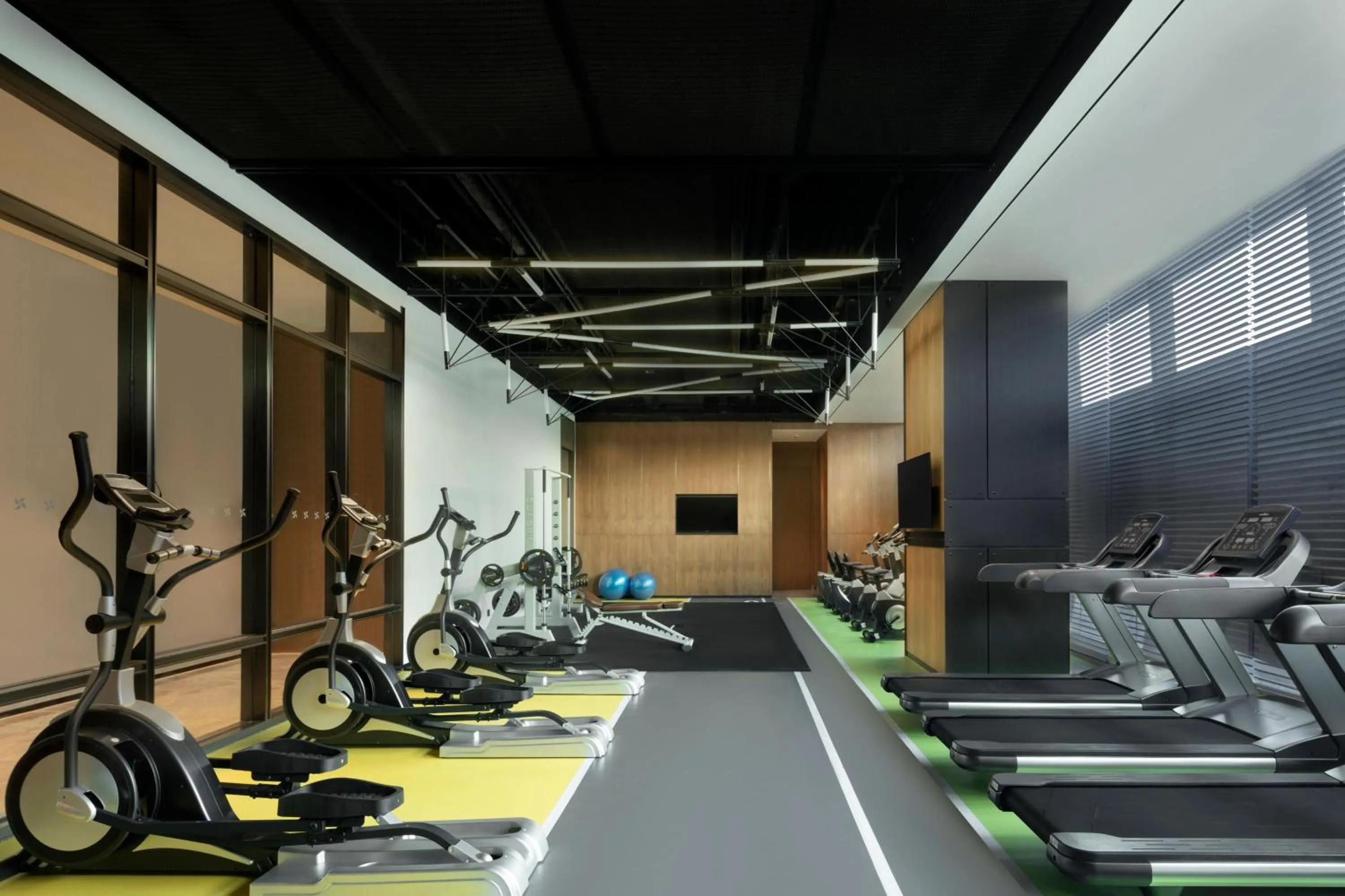 Fitness centre/facilities in Four Points by Sheraton Urumqi