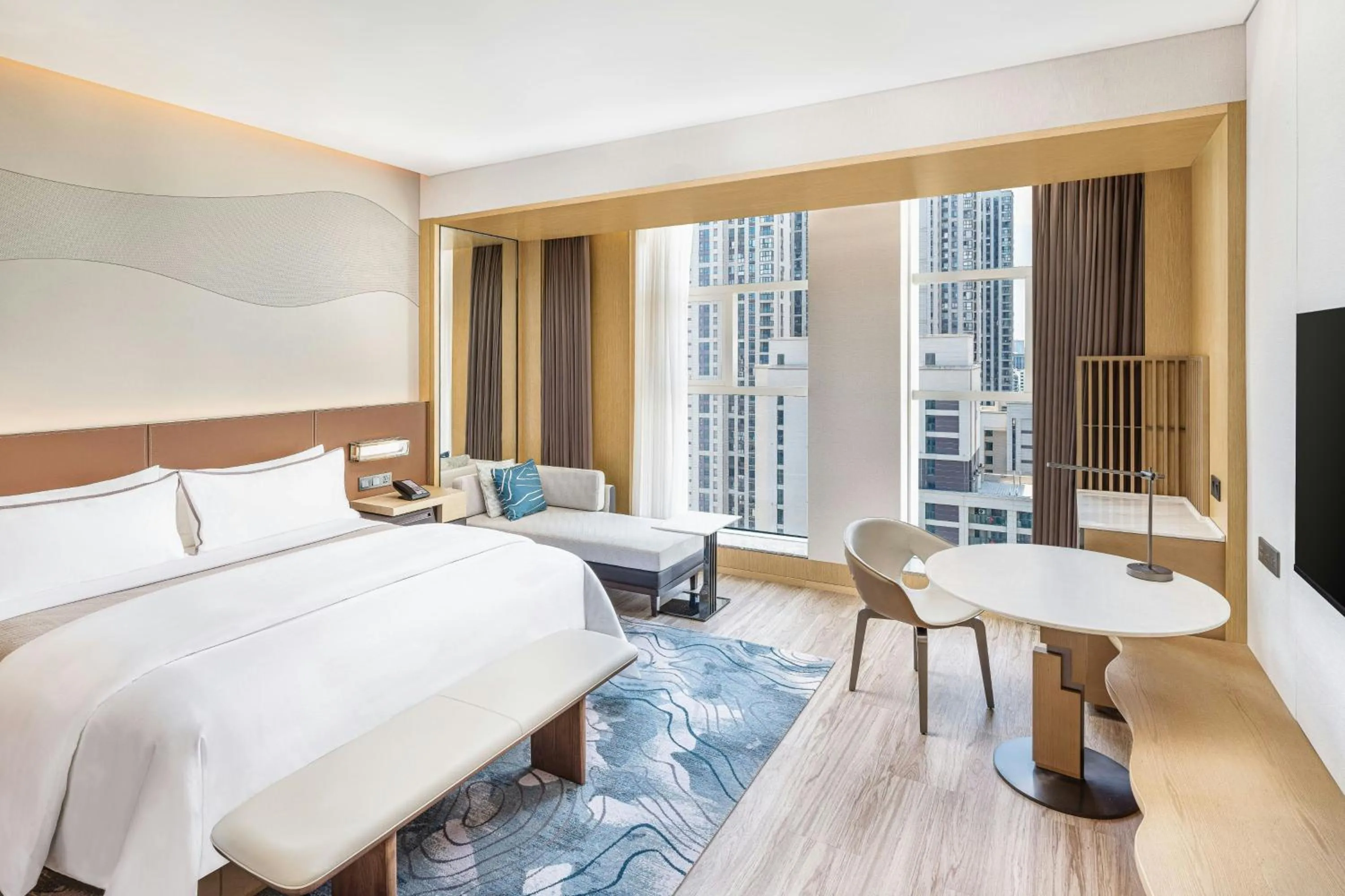 Photo of the whole room, Bed in The Westin Wuhan Hanyang