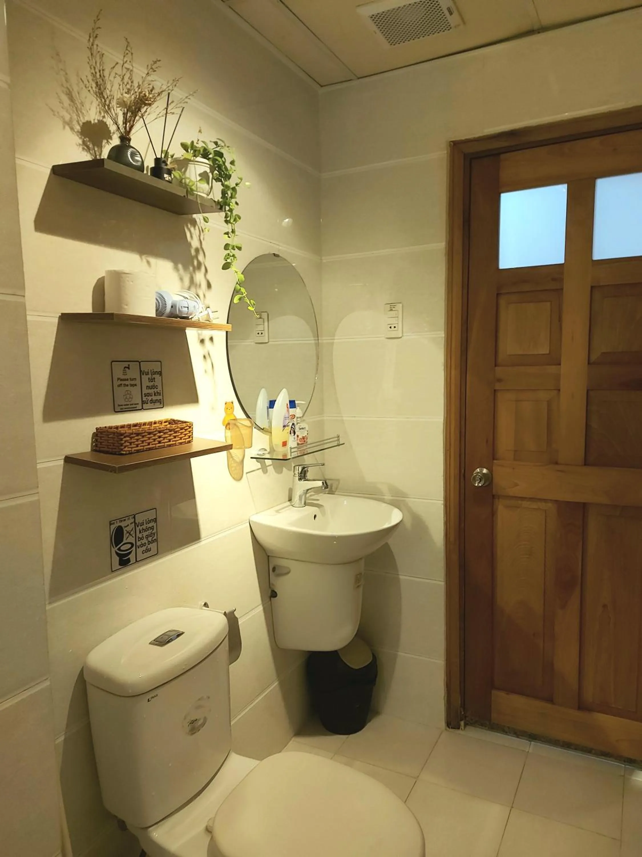 Bathroom in Northern Hostel - Bui Vien Walking Street