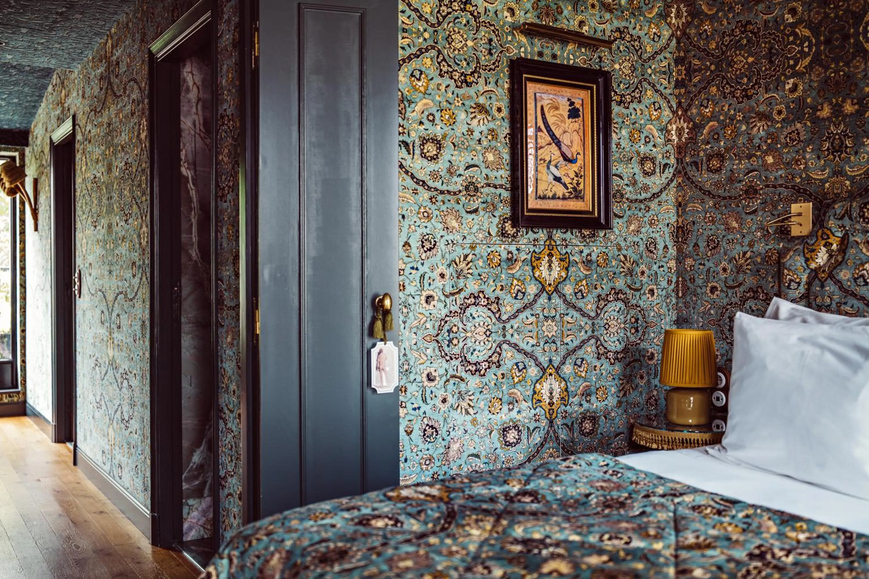 Bed in Hôtel Eldorado Paris