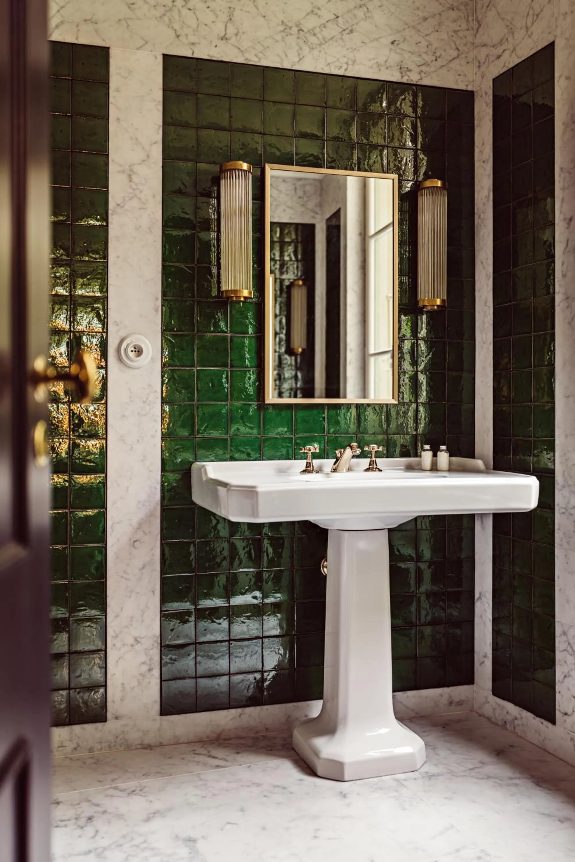 Bathroom in Hôtel Eldorado Paris