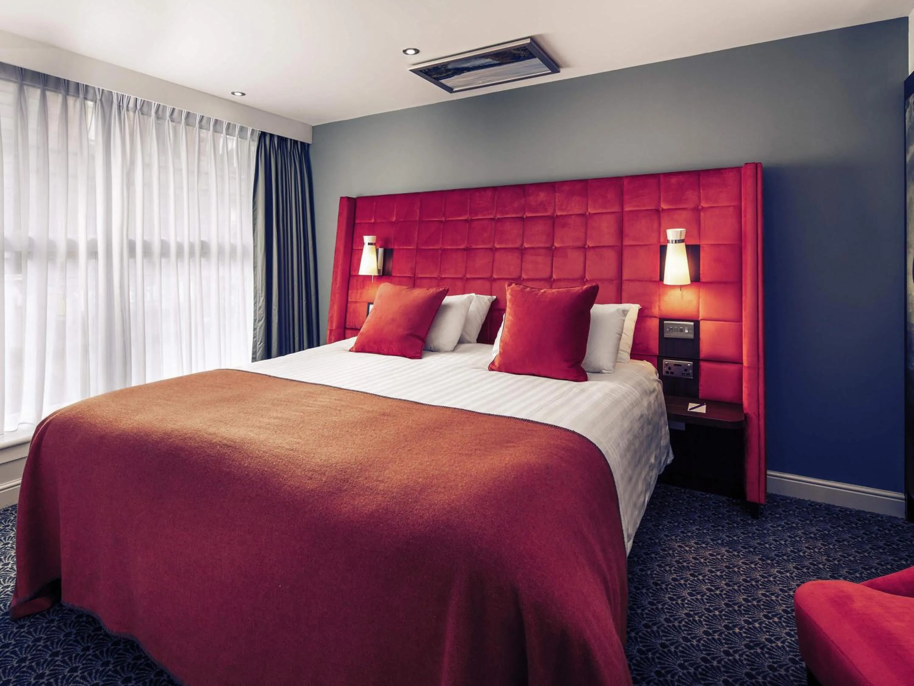 Bedroom, Bed in Mercure Inverness Hotel