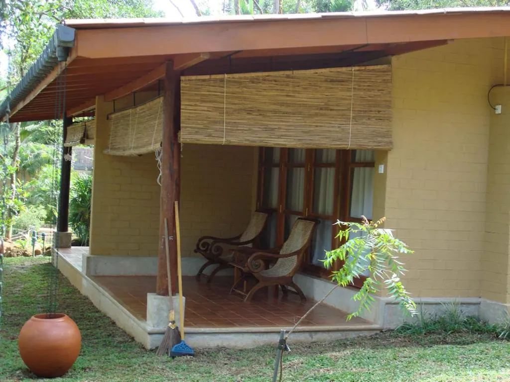 Bopath Falls Rock Chalets