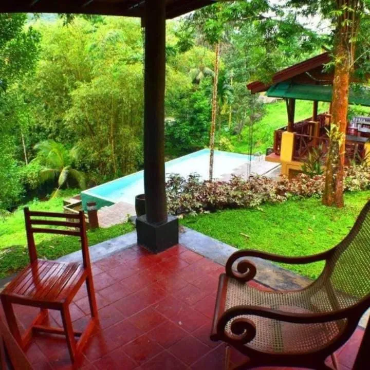 Bopath Falls Rock Chalets