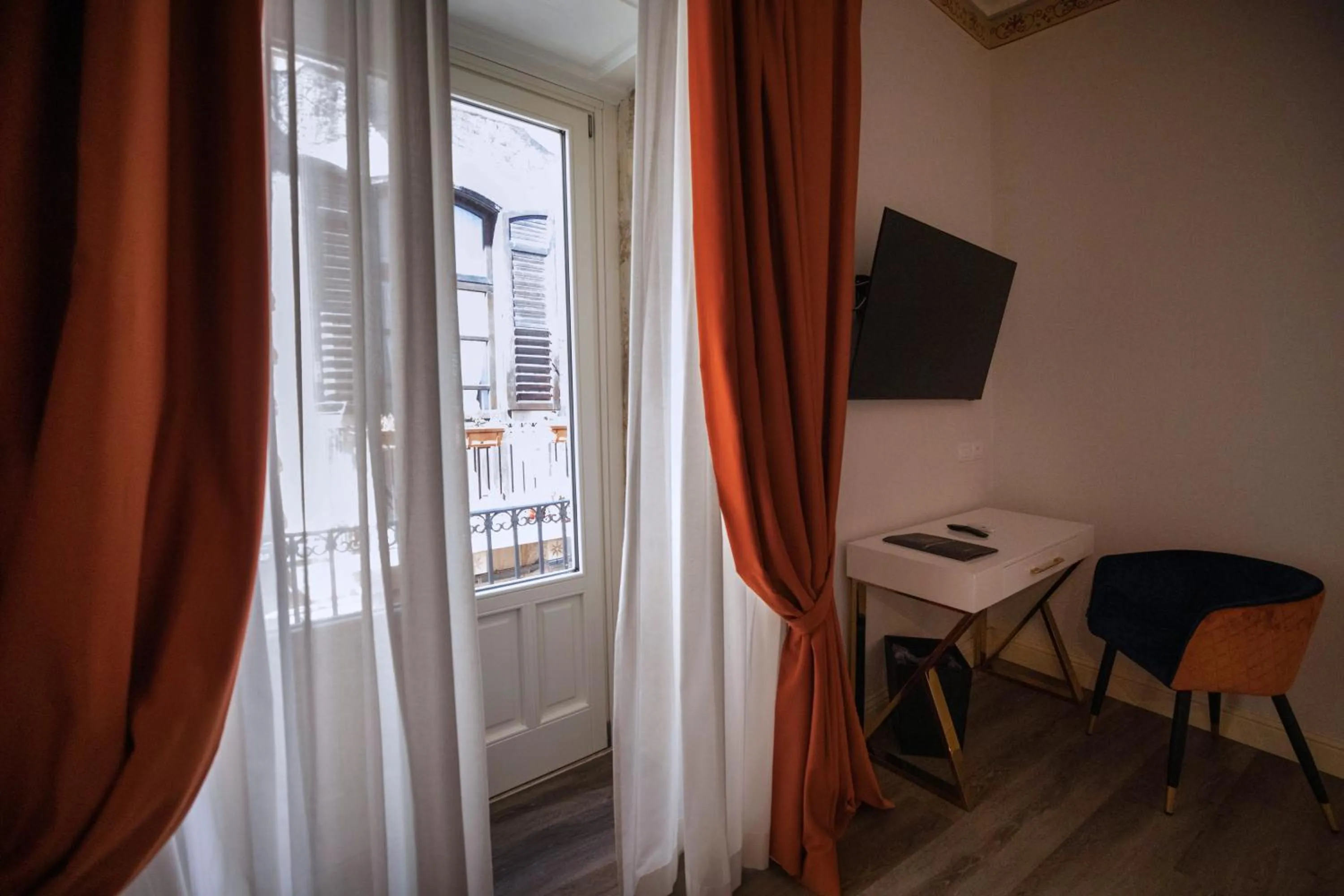 TV and multimedia in Lanterne Magiche Ortigia Suites