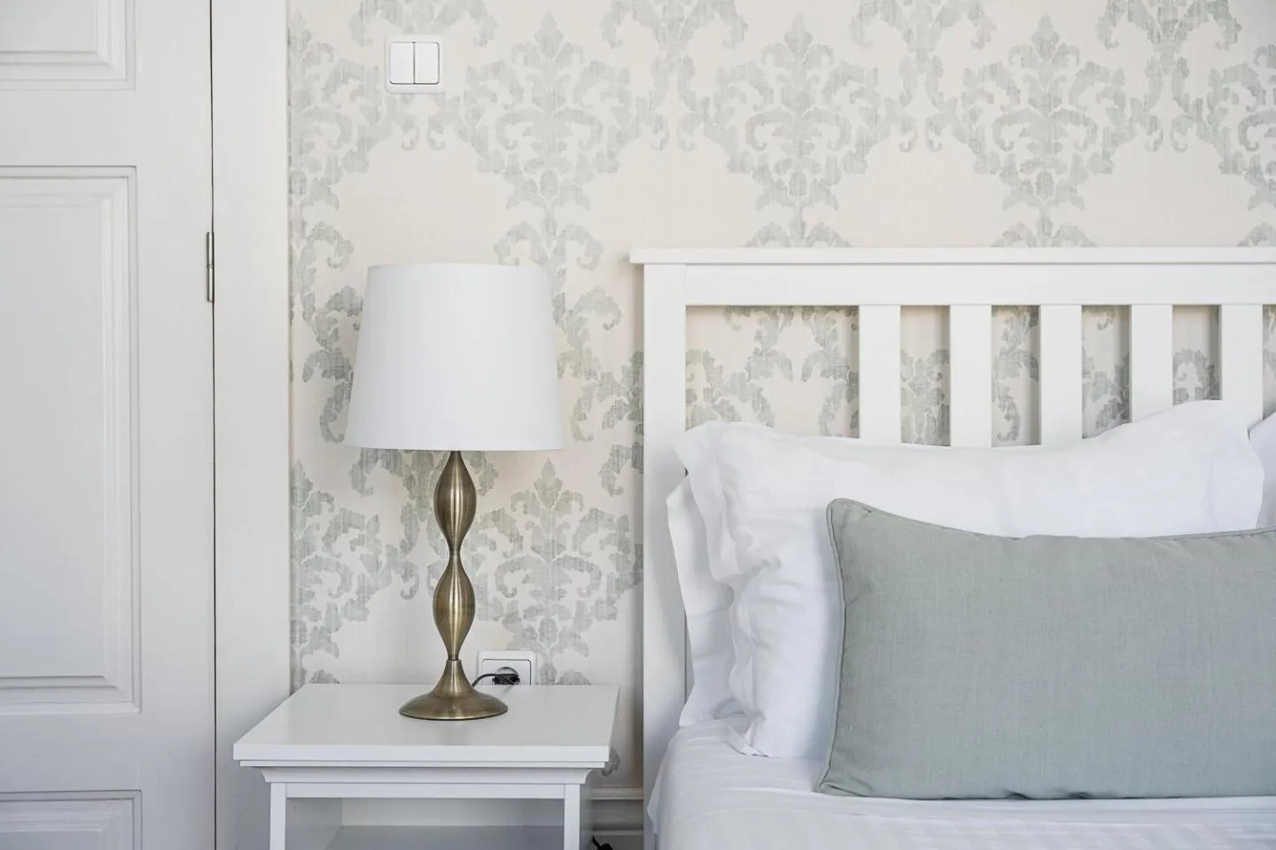 Bed in GuestReady - Charming House Marquês