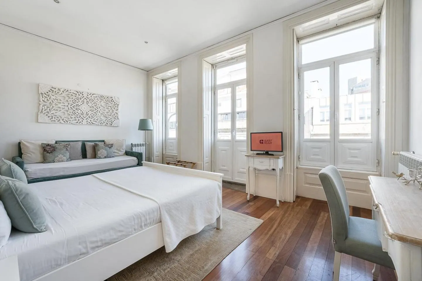 Bed in GuestReady - Charming House Marquês