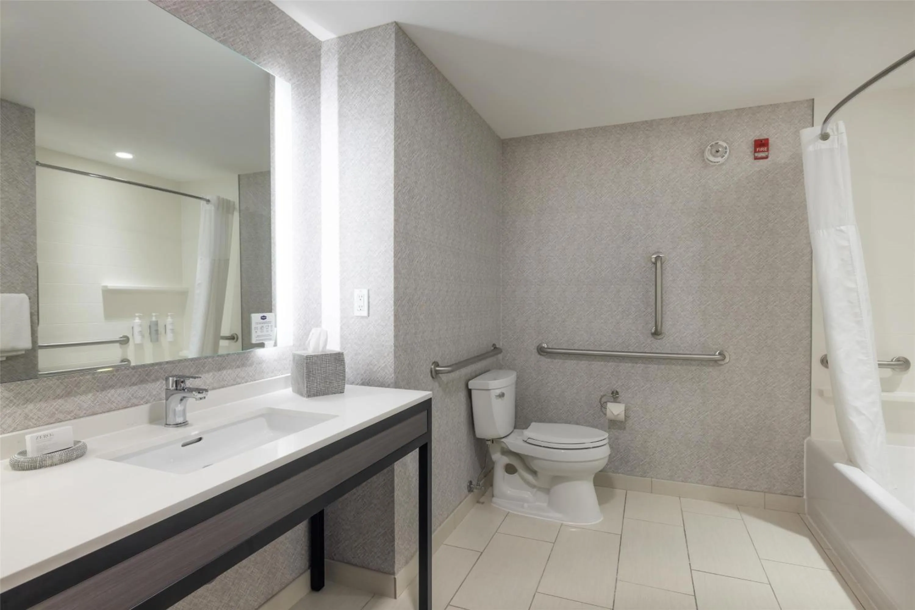 Bathroom in Hampton Inn & Suites Portsmouth Downtown