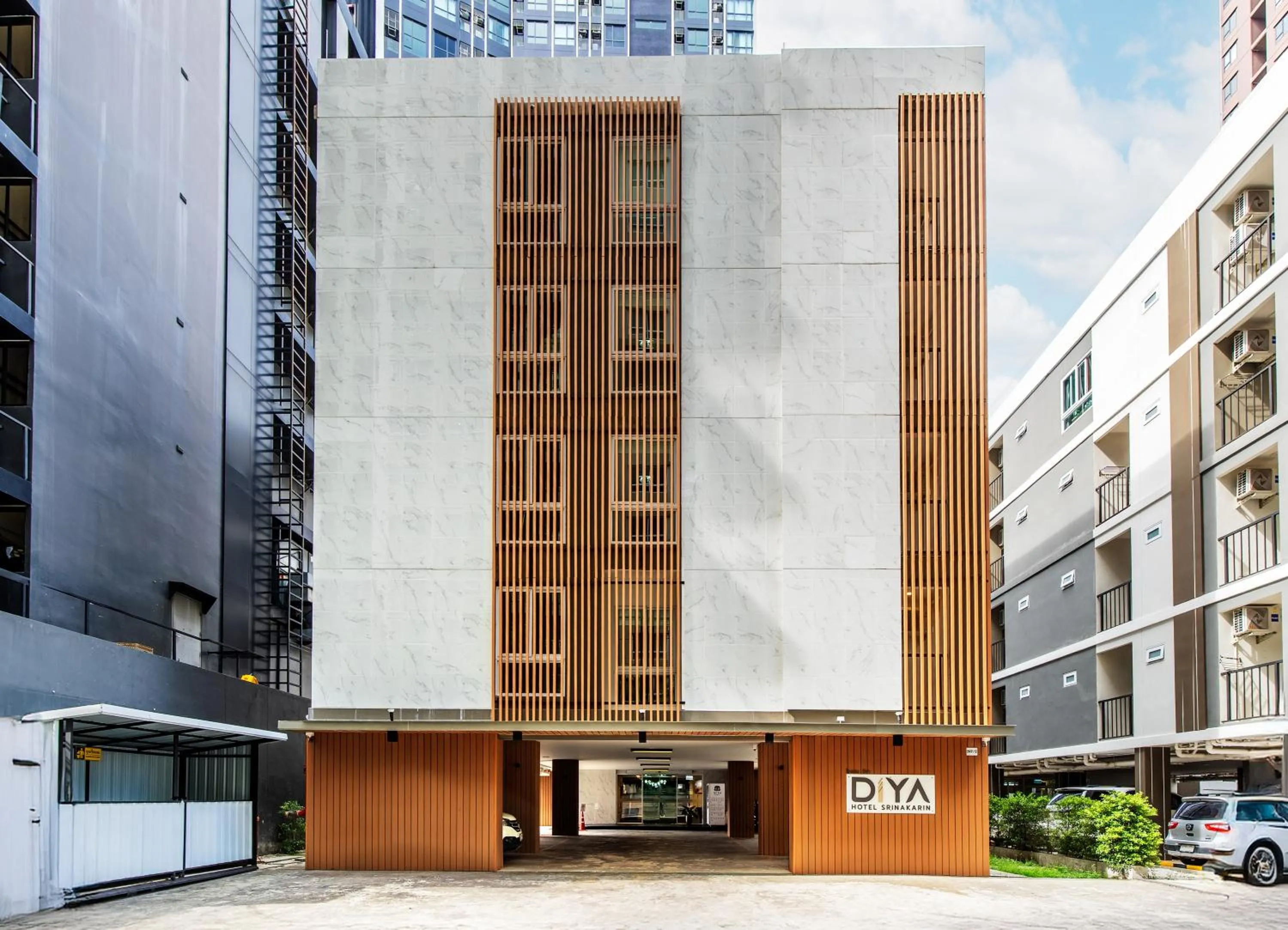 Property building in Diya Hotel Bangkok