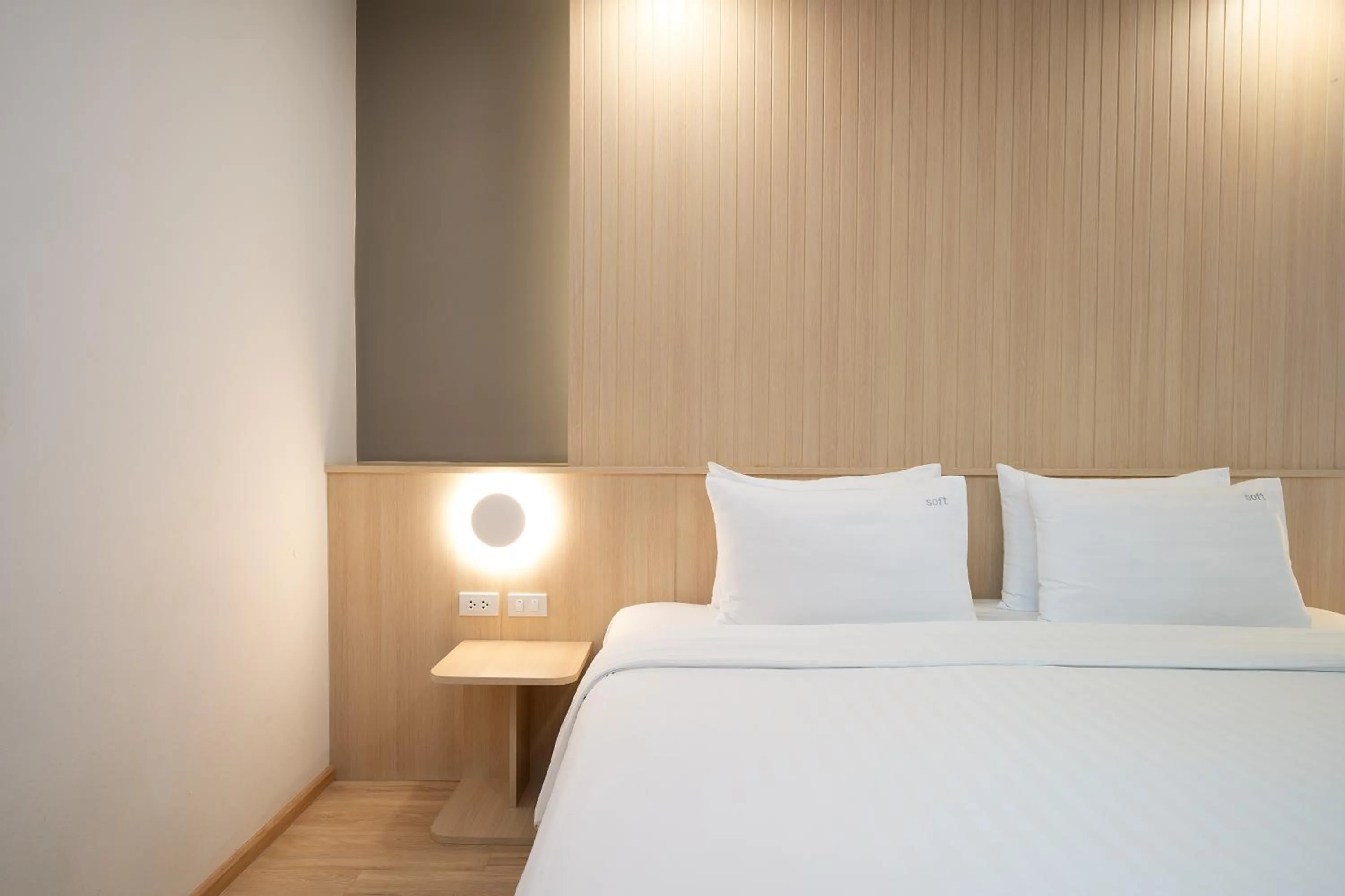 Bed in Diya Hotel Bangkok