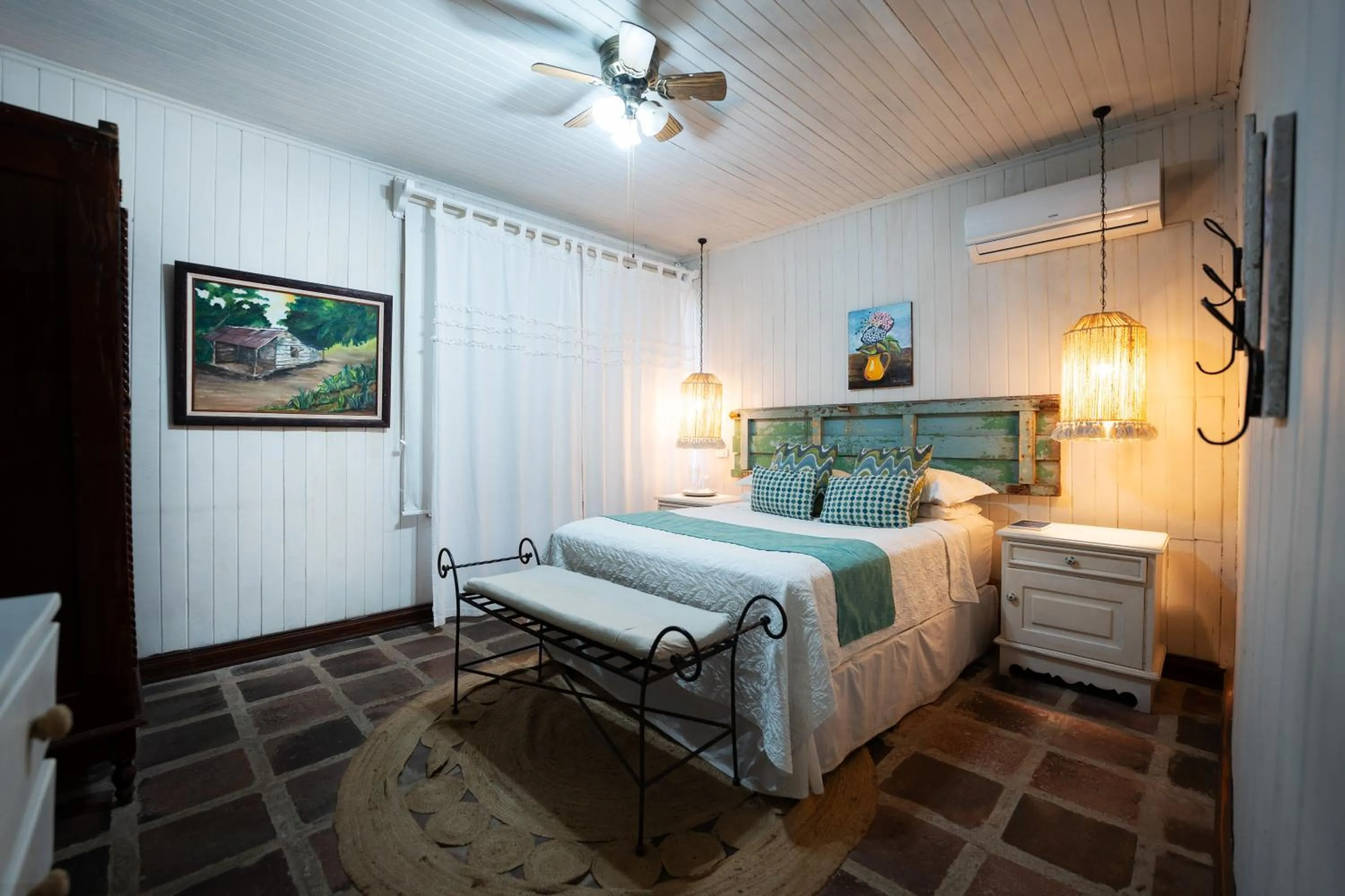 Bed in Hotel Punta Descartes