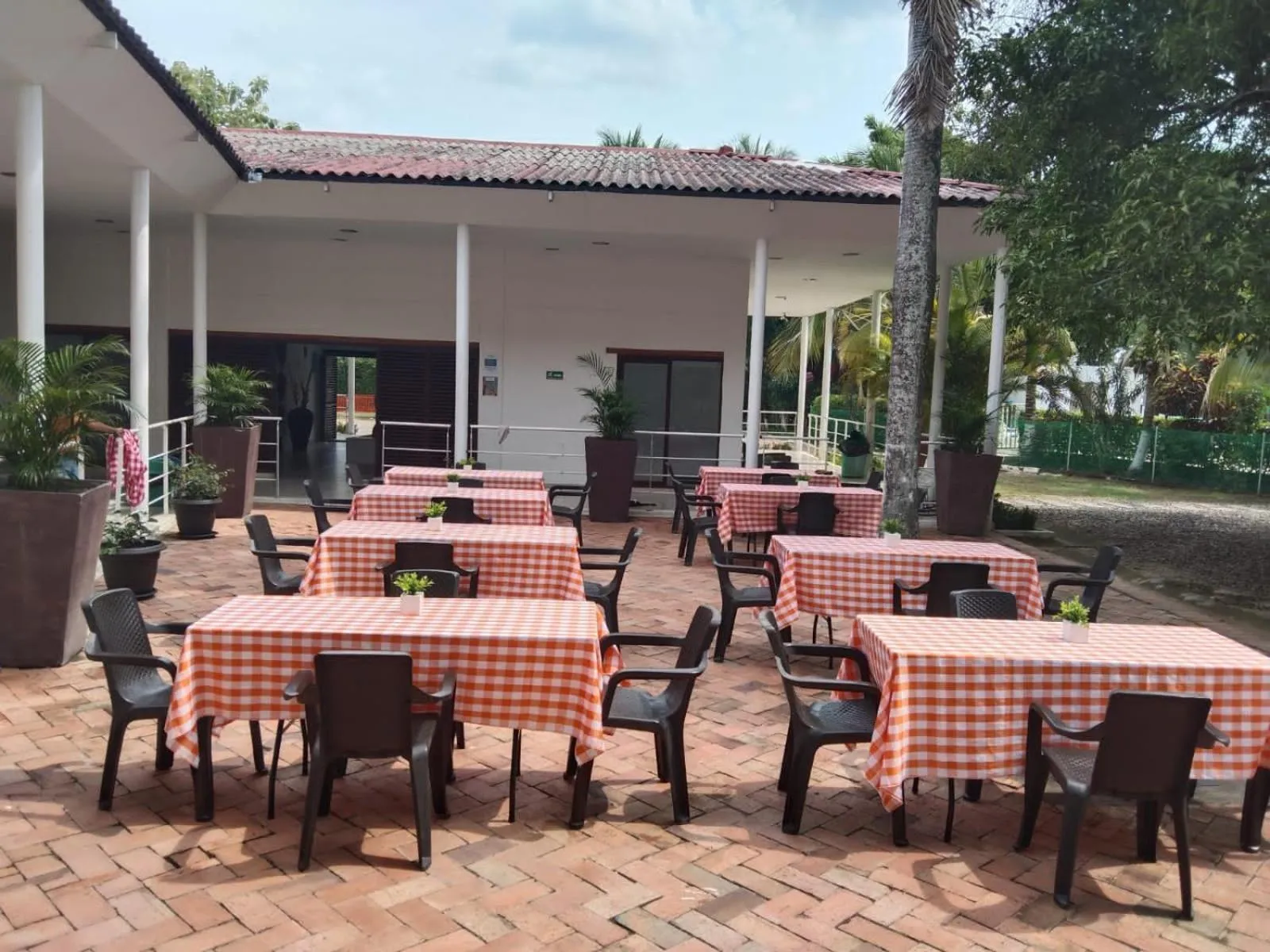 Dining area in Arizona Ranch Hotel