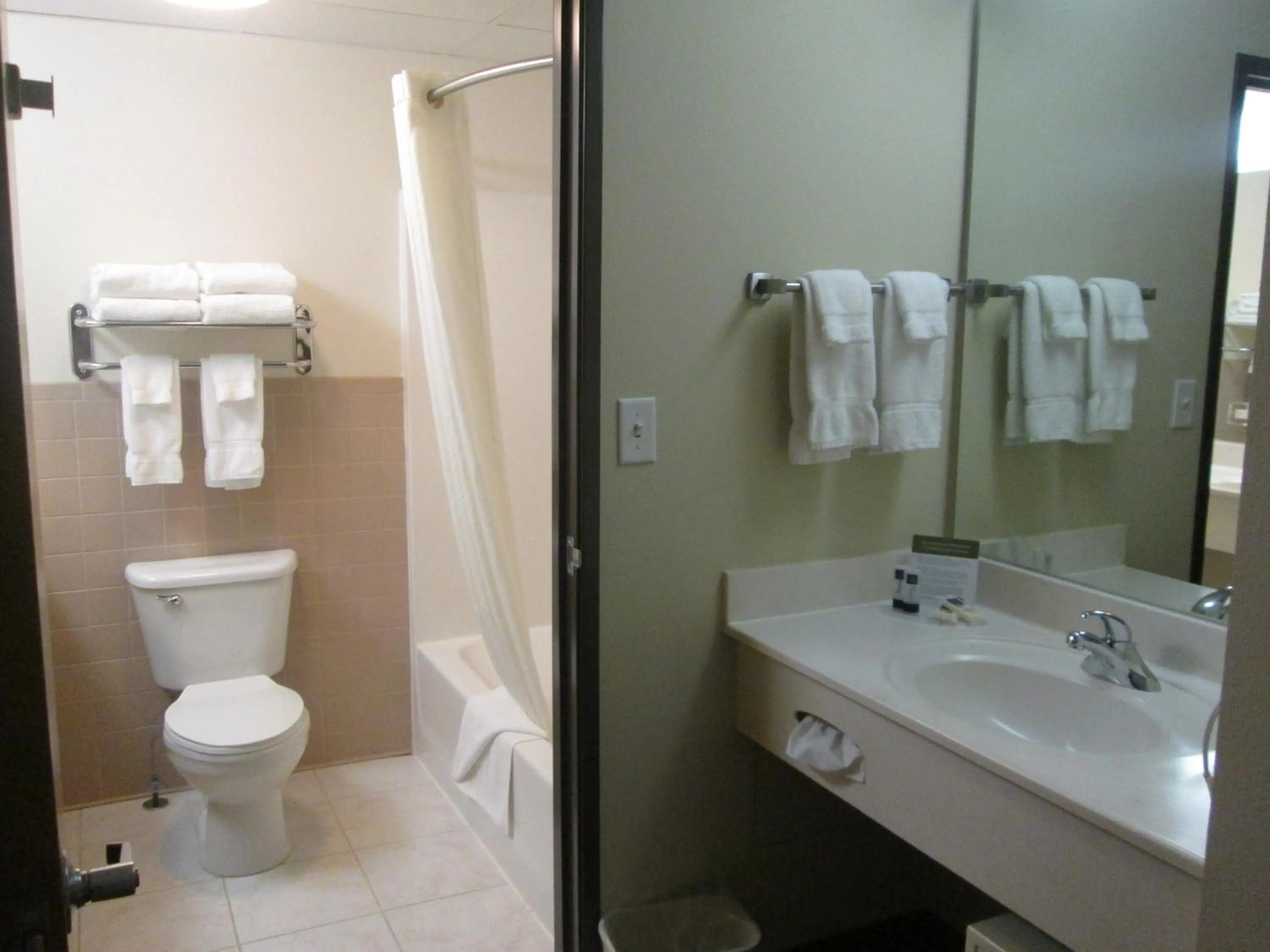 AmericInn by Wyndham Charlevoix