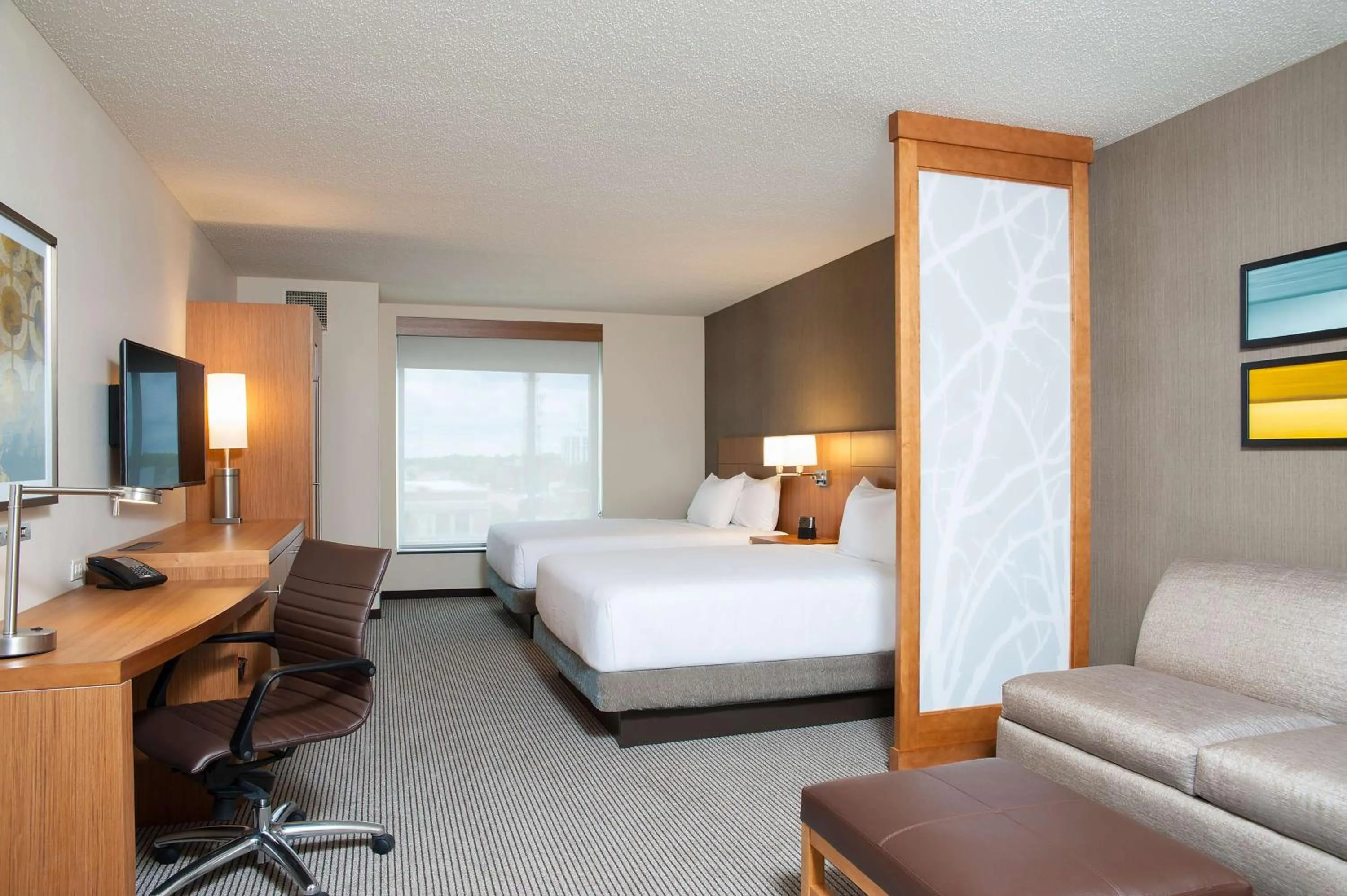 Photo of the whole room, Bed in Hyatt Place Champaign/Urbana