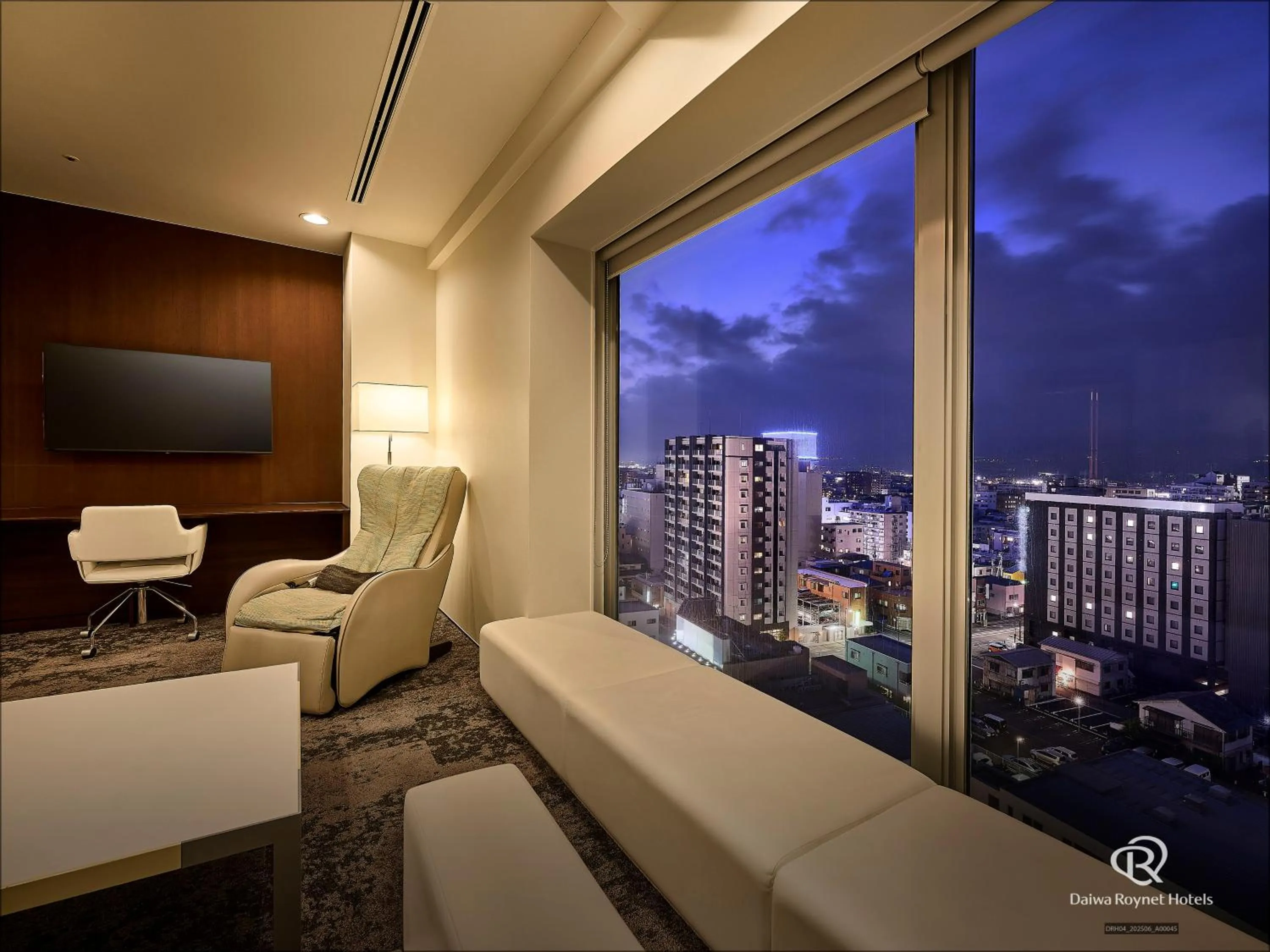 Photo of the whole room in Daiwa Roynet Hotel Numazu