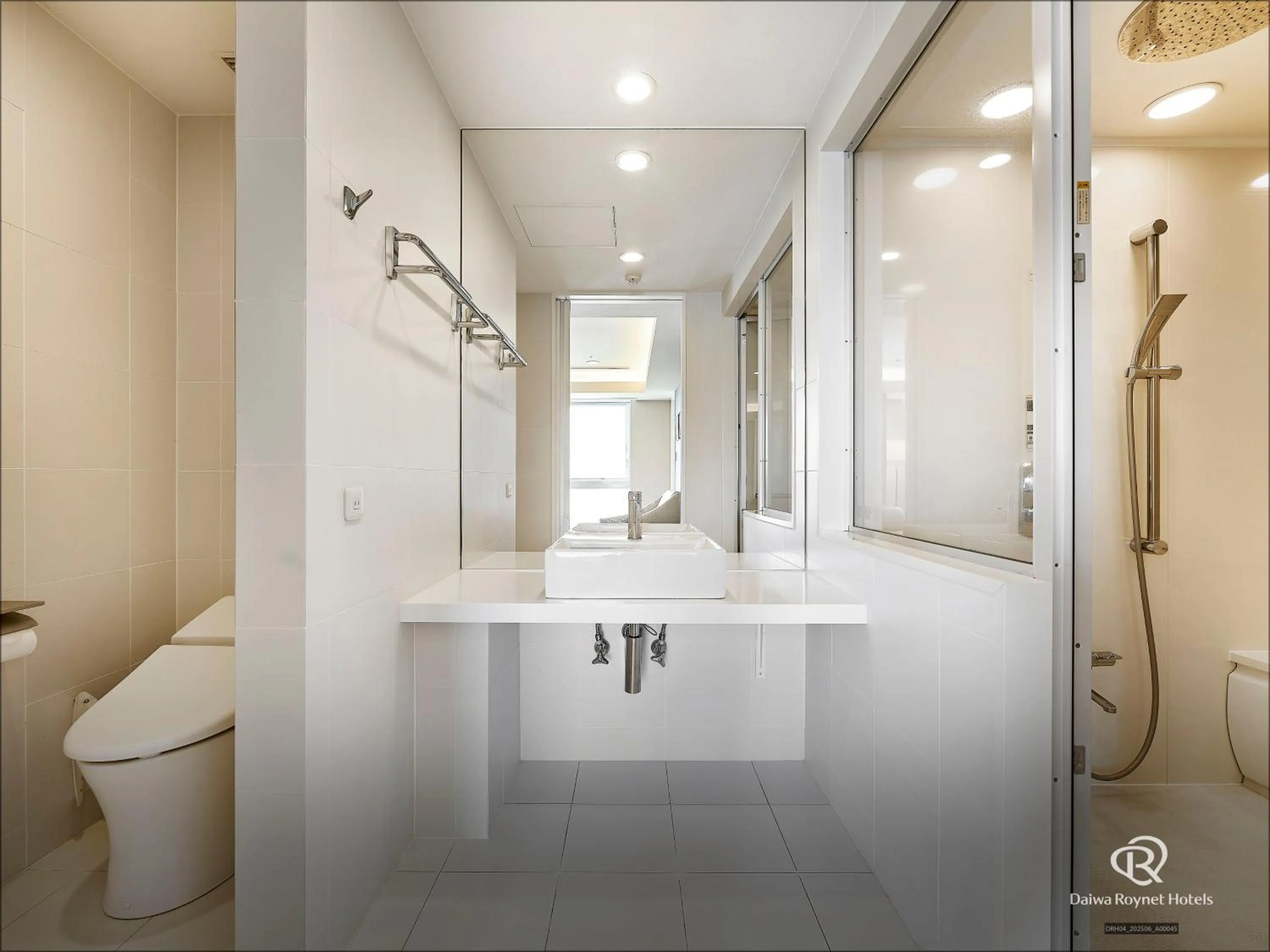 Photo of the whole room in Daiwa Roynet Hotel Numazu