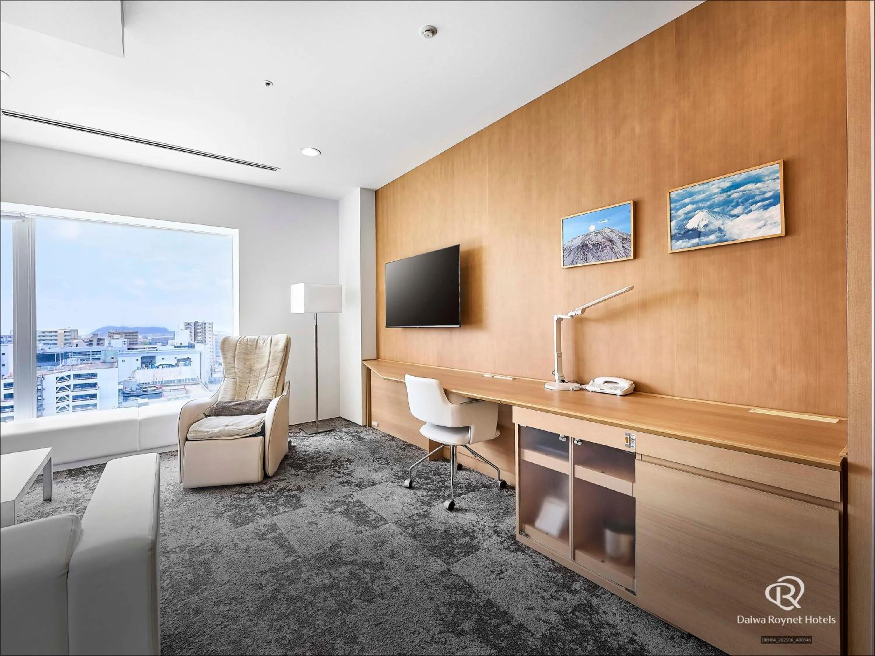 Photo of the whole room in Daiwa Roynet Hotel Numazu