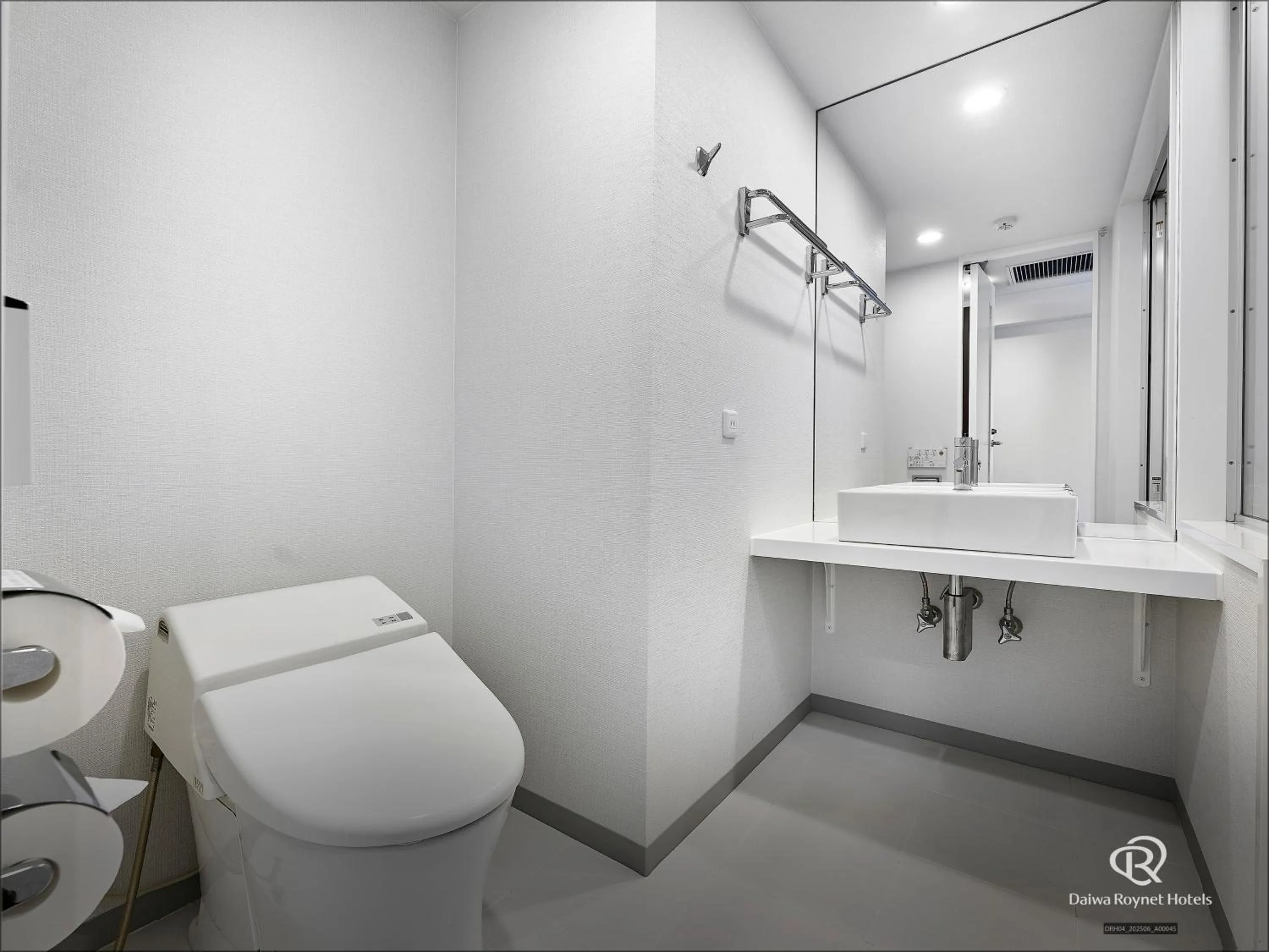 Photo of the whole room in Daiwa Roynet Hotel Numazu