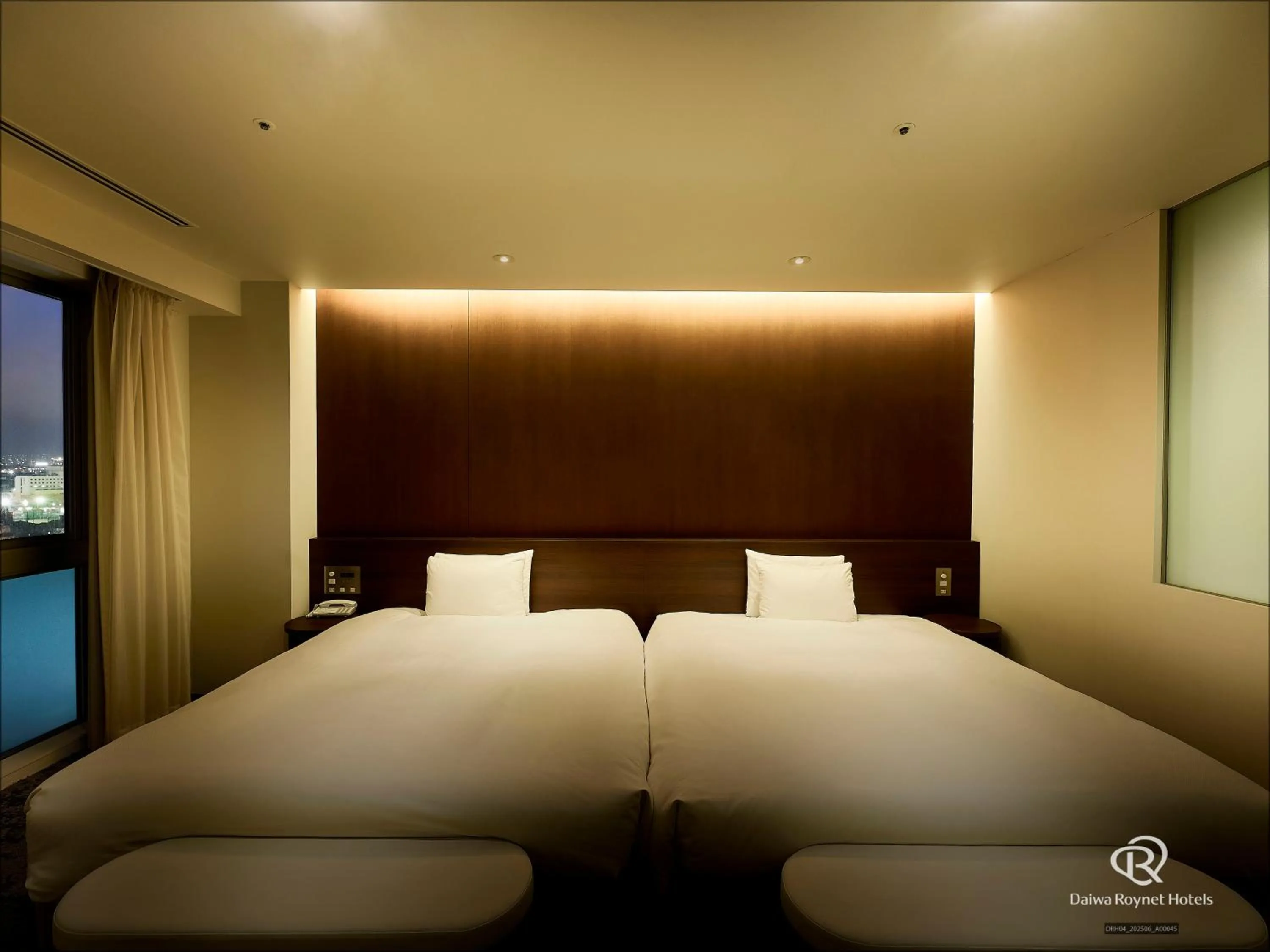 Photo of the whole room, Bed in Daiwa Roynet Hotel Numazu