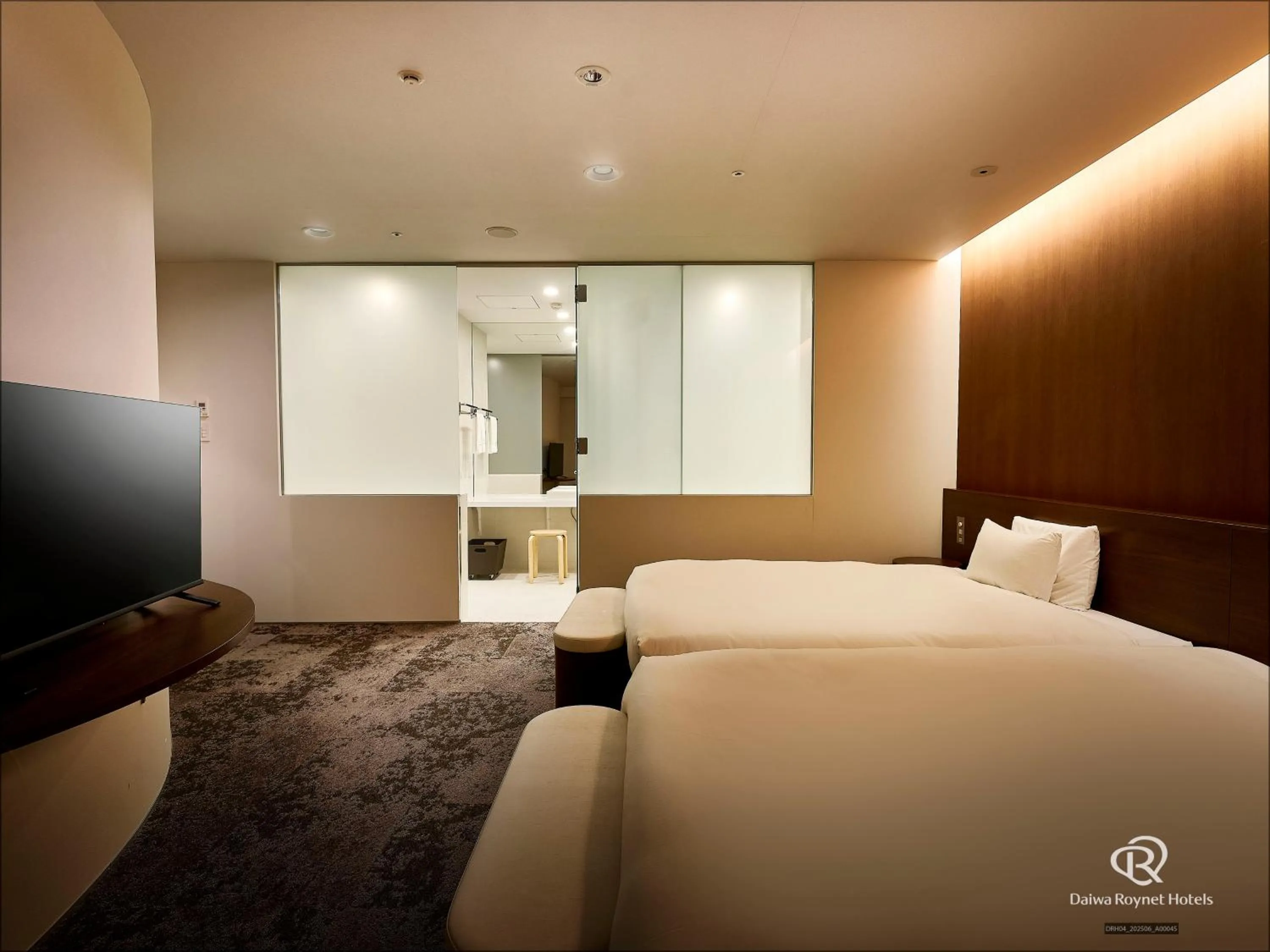 Photo of the whole room, Bed in Daiwa Roynet Hotel Numazu