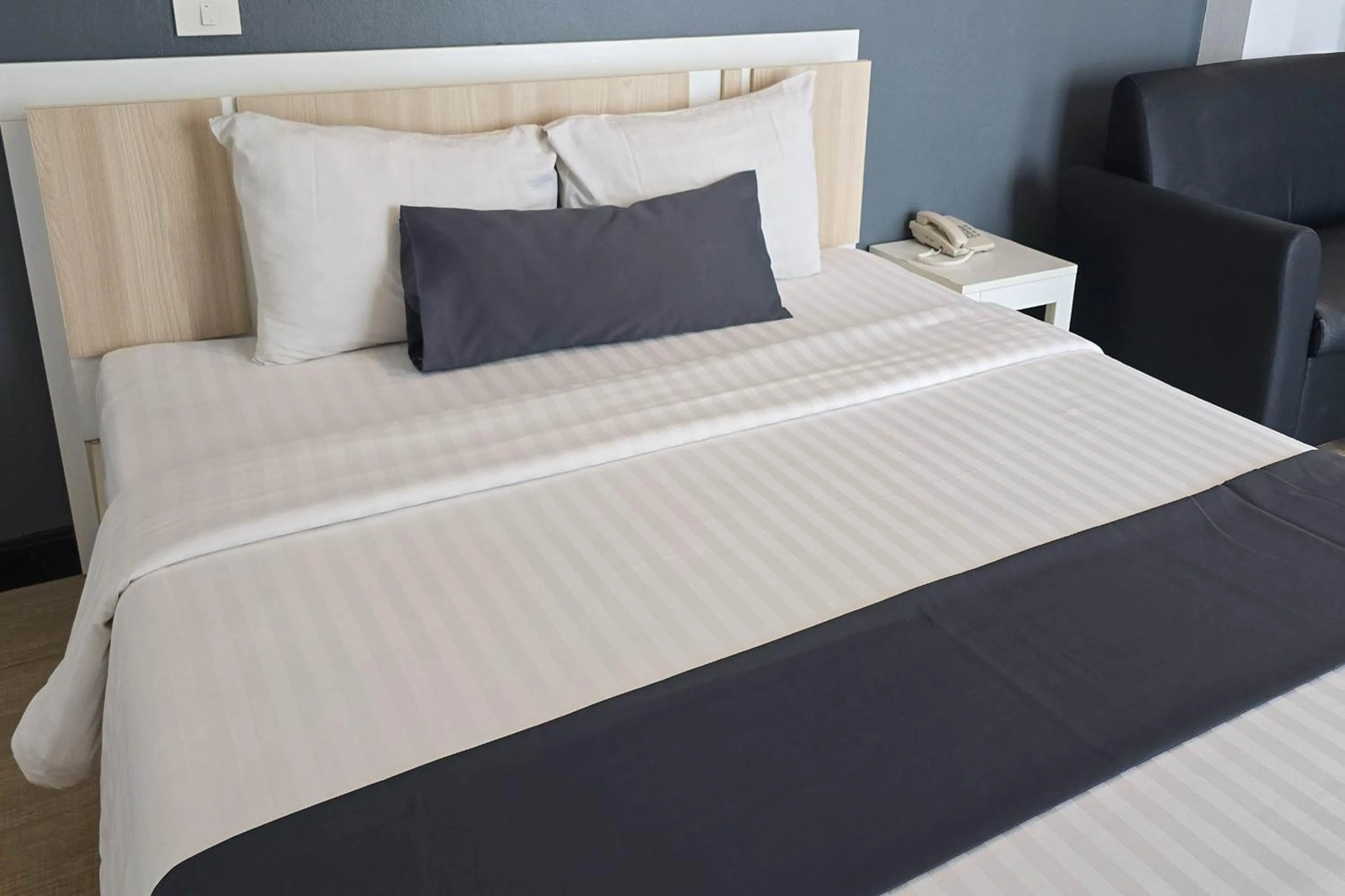 Bed in Le Nara Residence