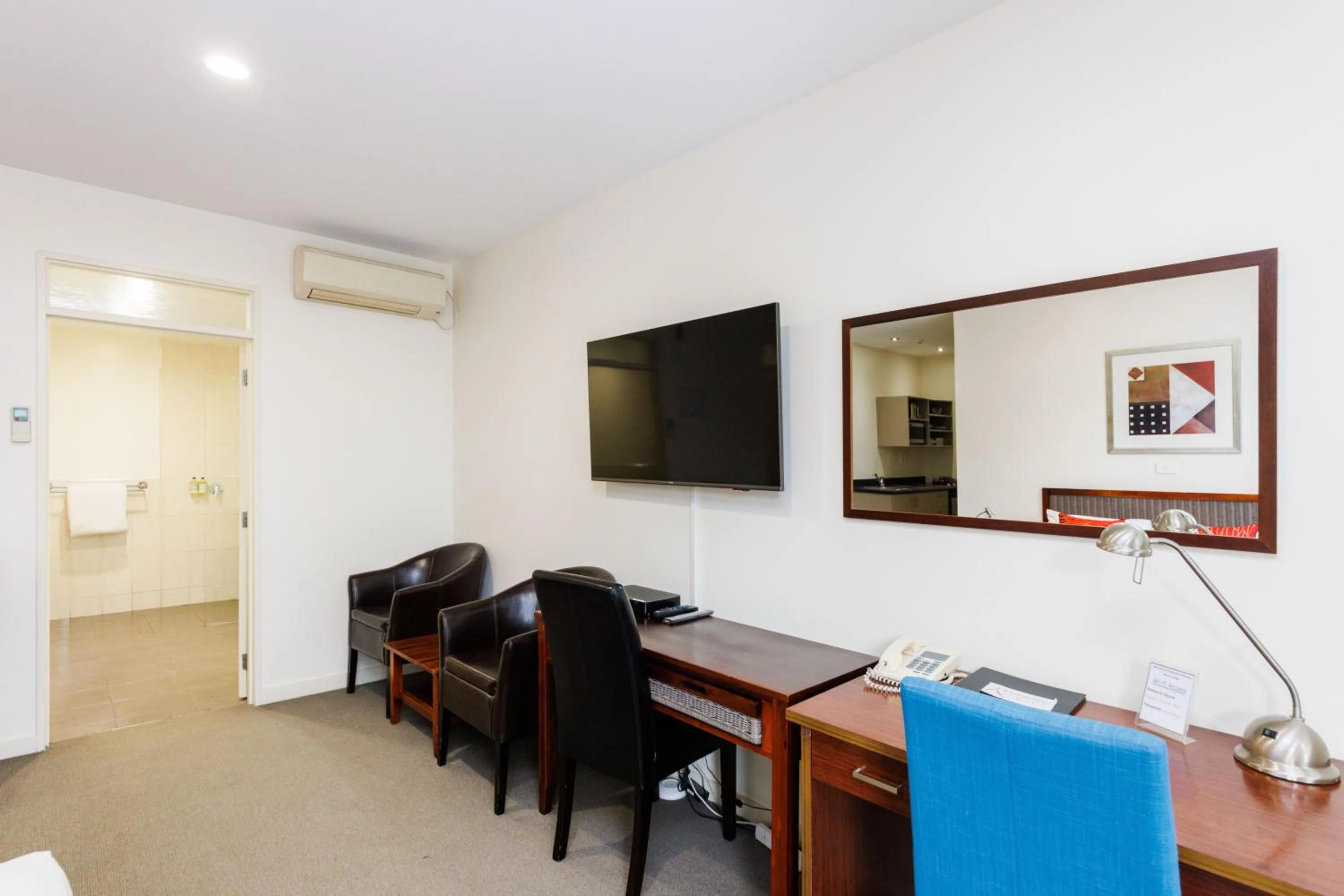 Living room in Fitzherbert Regency Motor Lodge