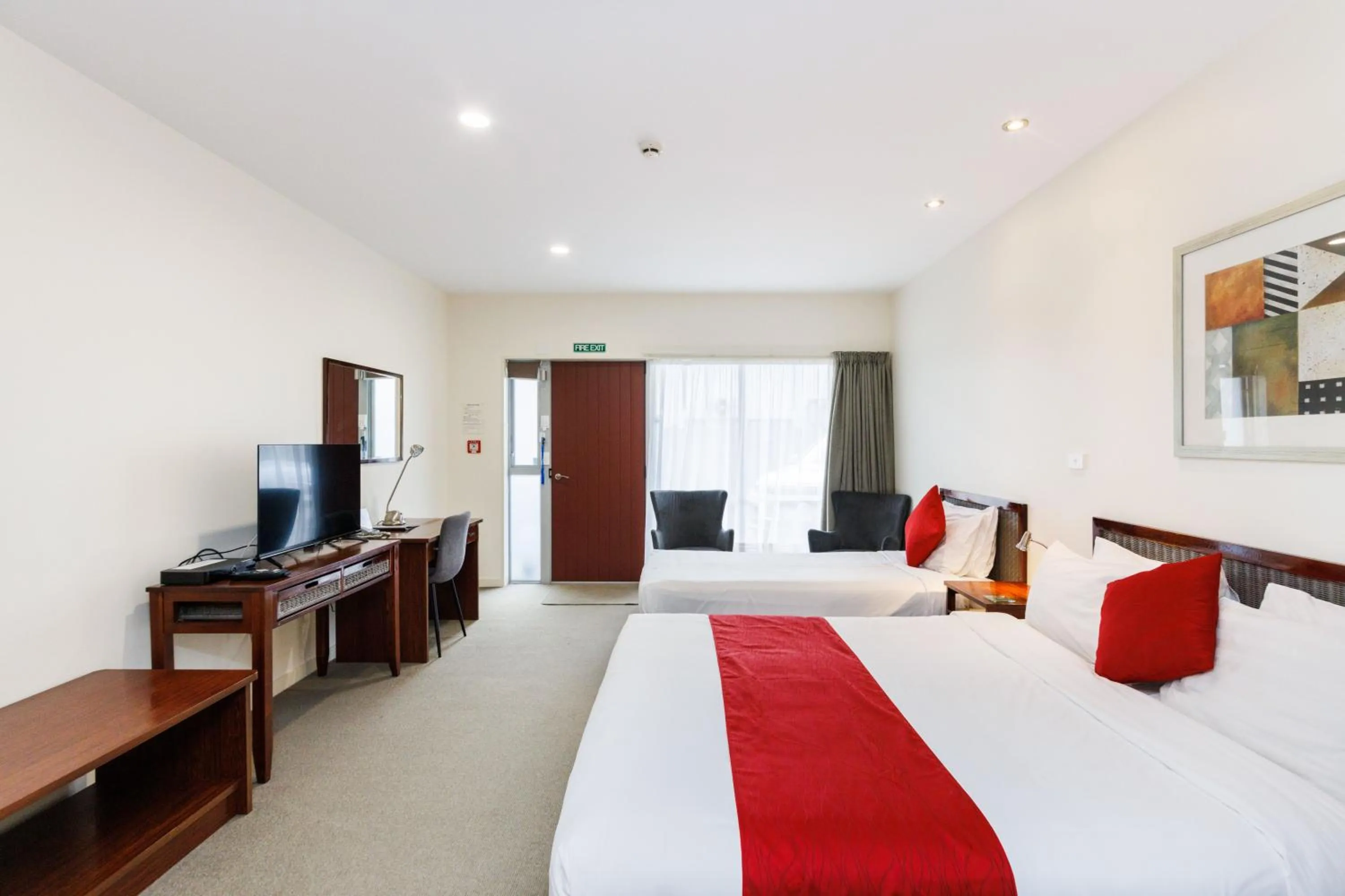 Bedroom, Bed in Fitzherbert Regency Motor Lodge