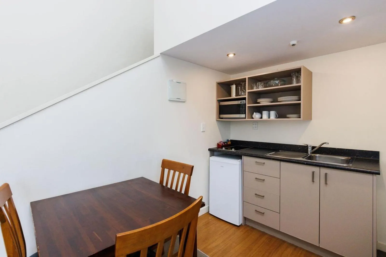 Kitchen or kitchenette in Fitzherbert Regency Motor Lodge