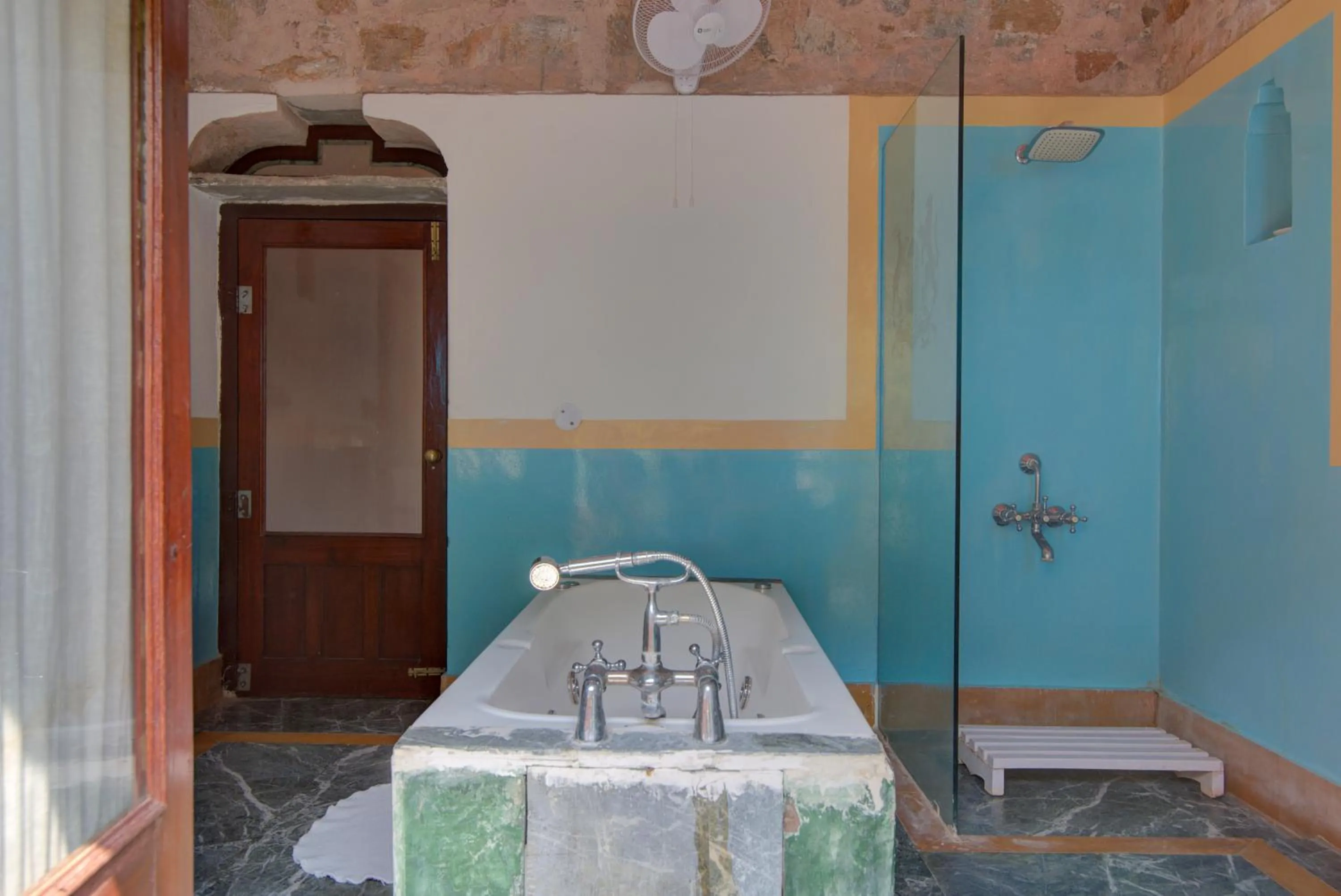 Bathroom in Fort Dadhikar, Alwar