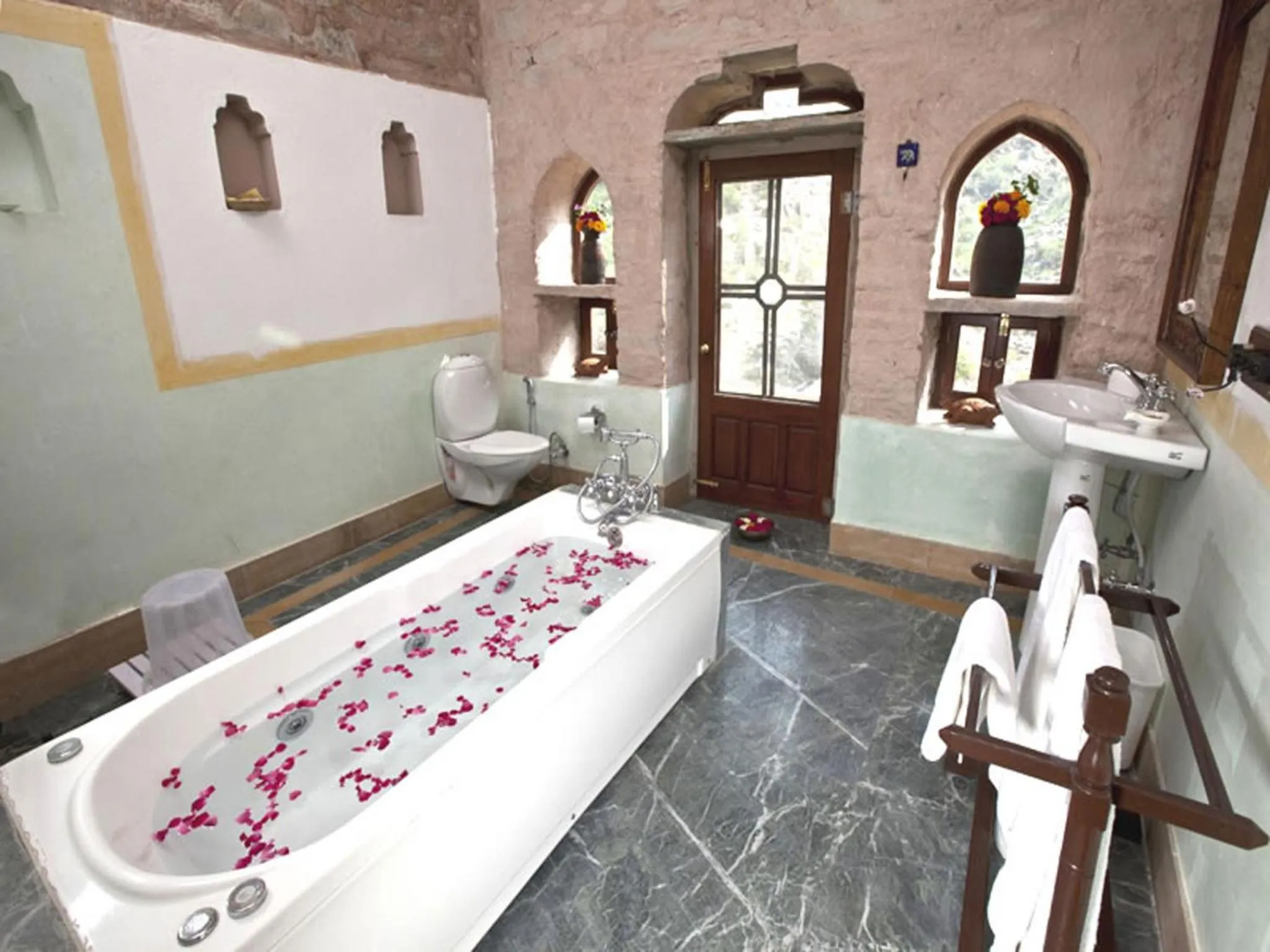 Bathroom in Fort Dadhikar, Alwar