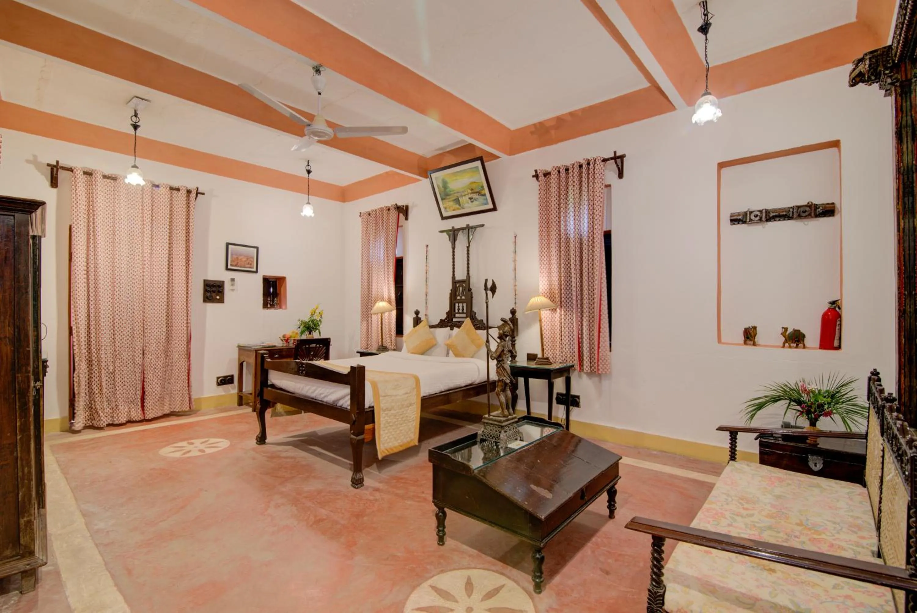 Bed in Fort Dadhikar, Alwar