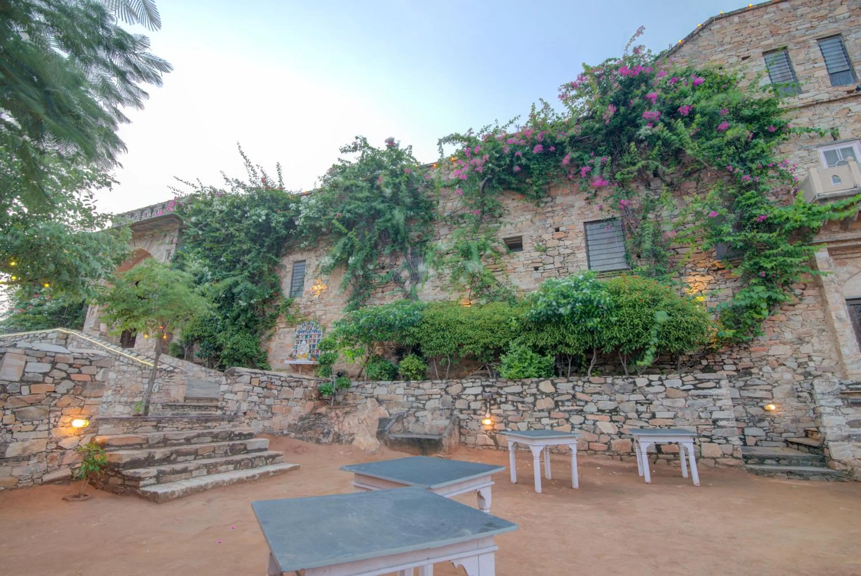 Property building in Fort Dadhikar, Alwar