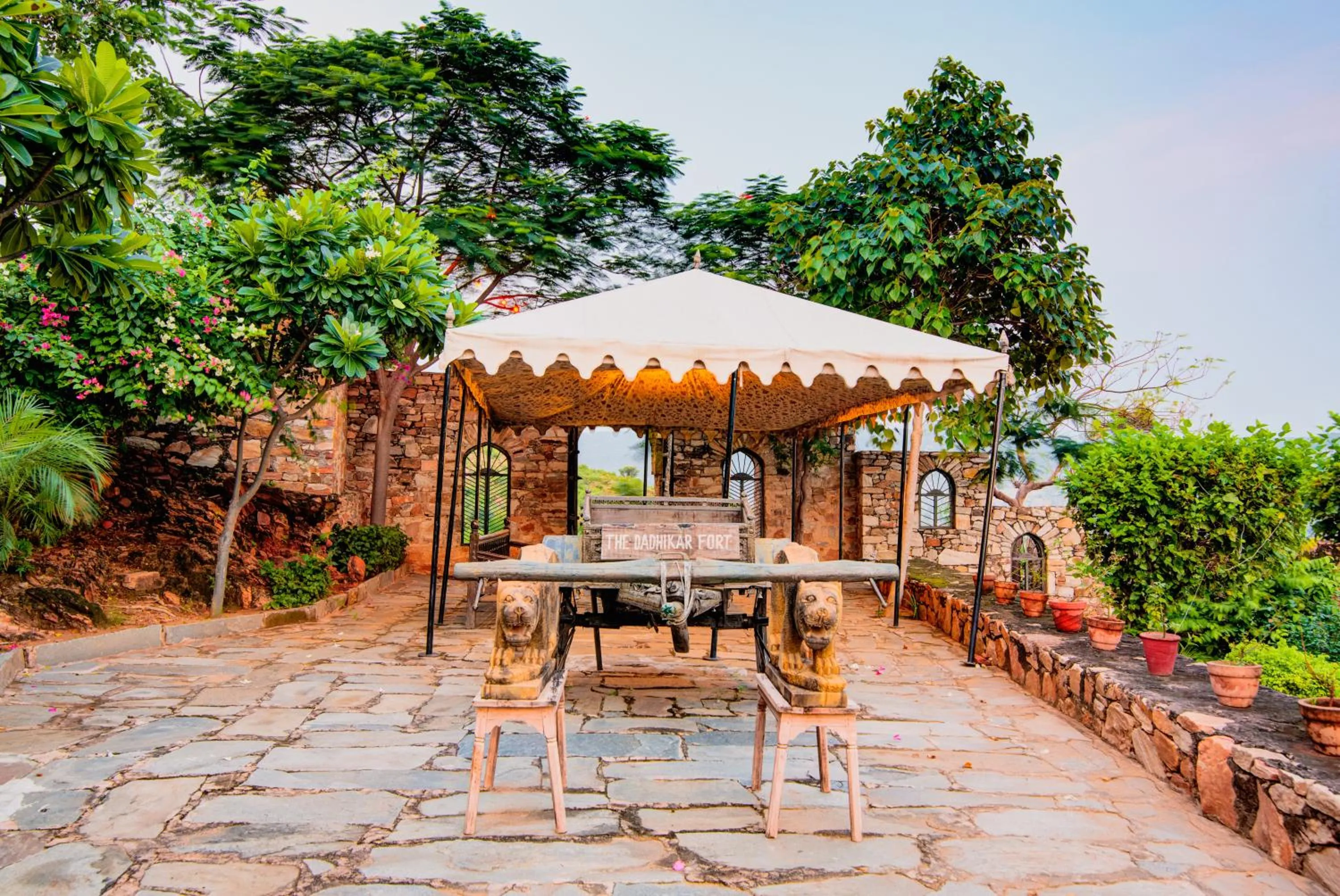 Property building in Fort Dadhikar, Alwar