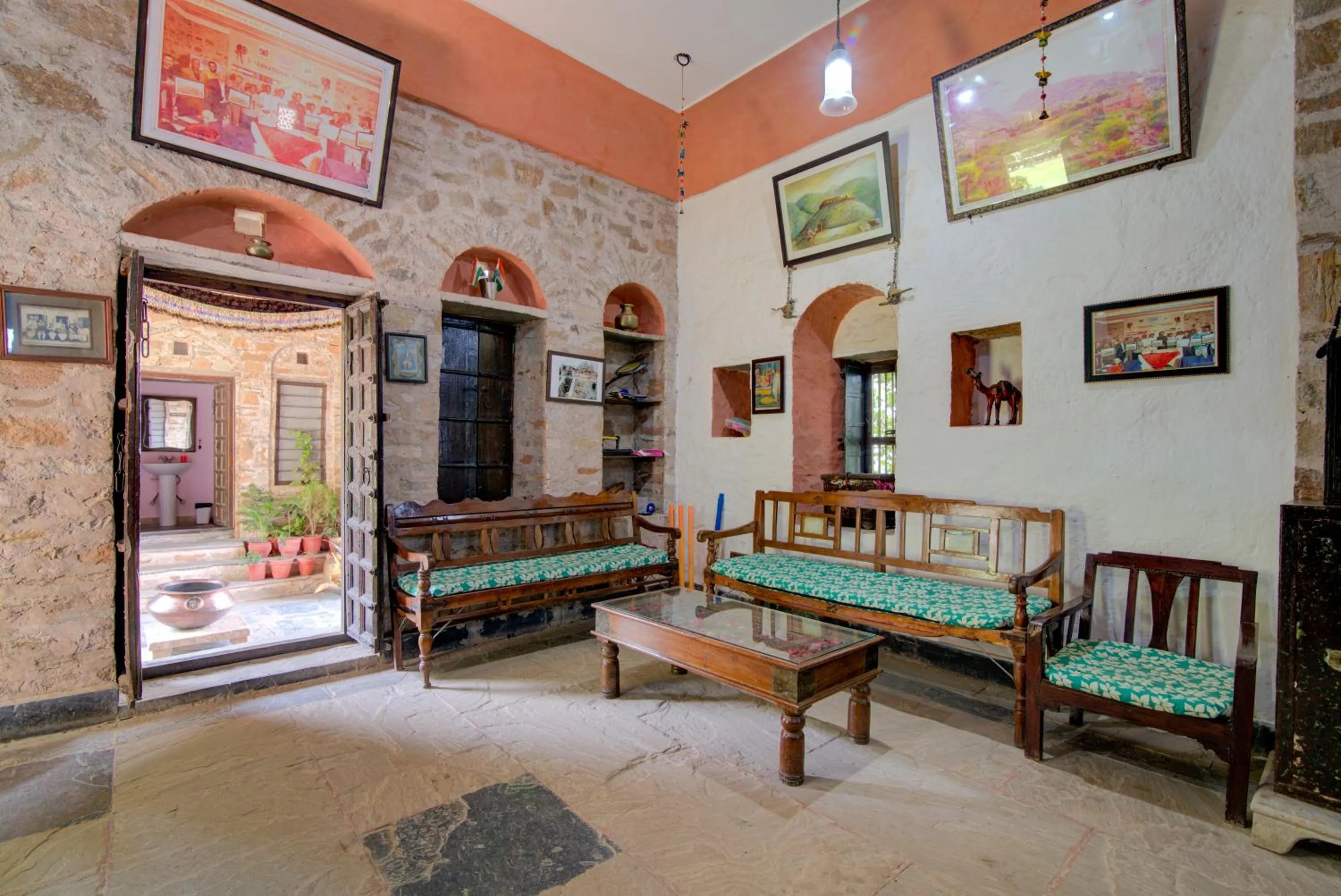 Lobby or reception in Fort Dadhikar, Alwar