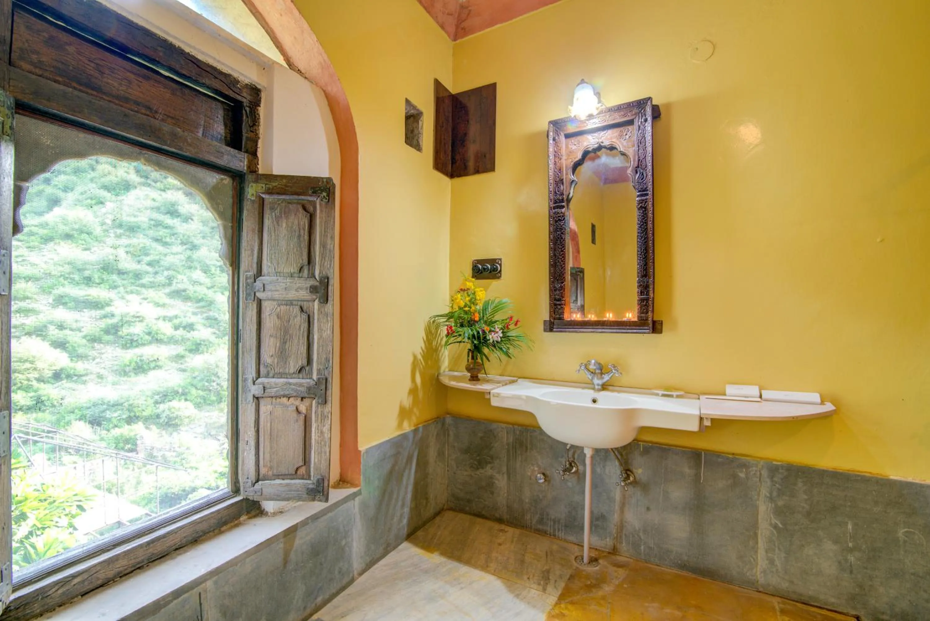 Bathroom in Fort Dadhikar, Alwar