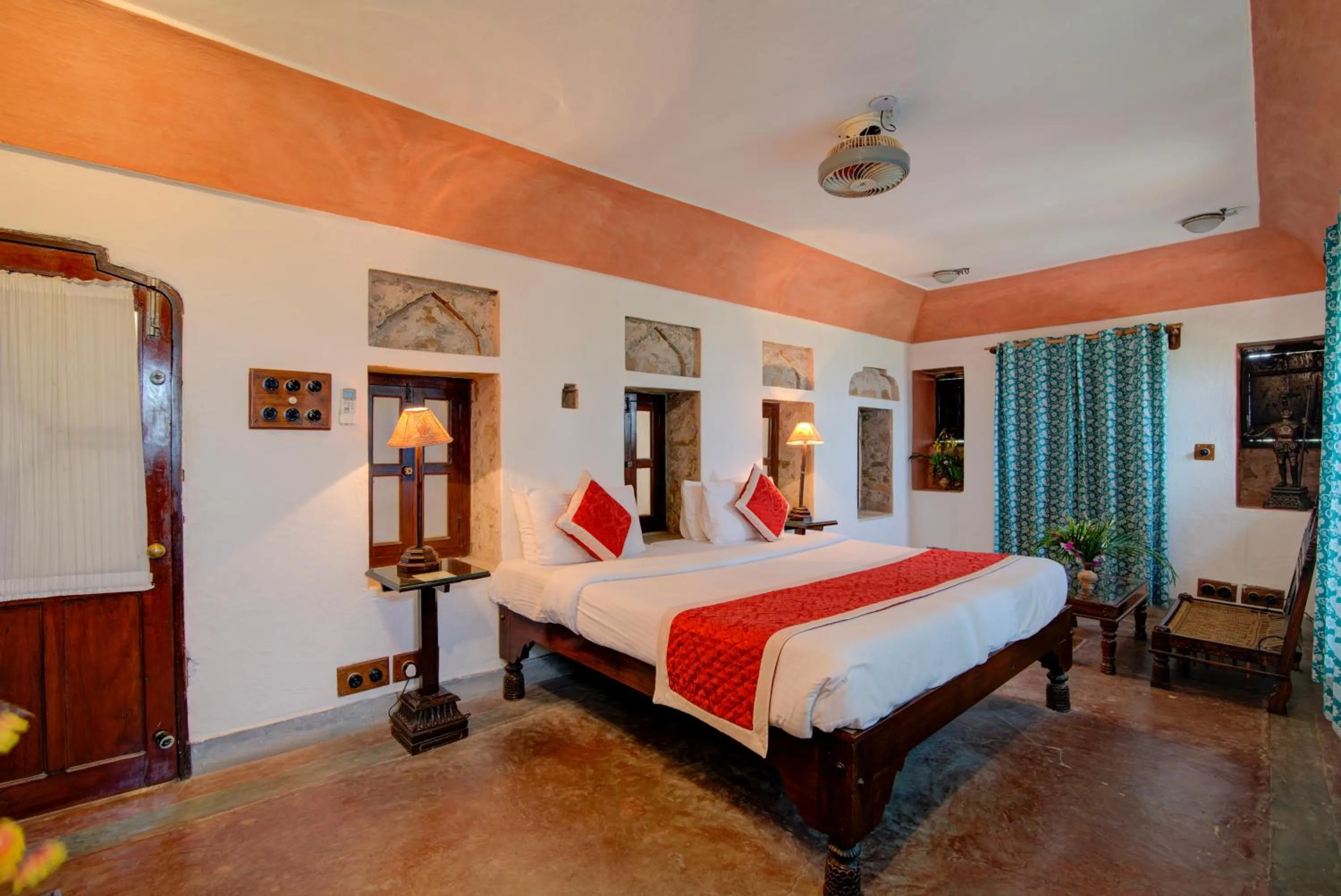 Bedroom, Bed in Fort Dadhikar, Alwar