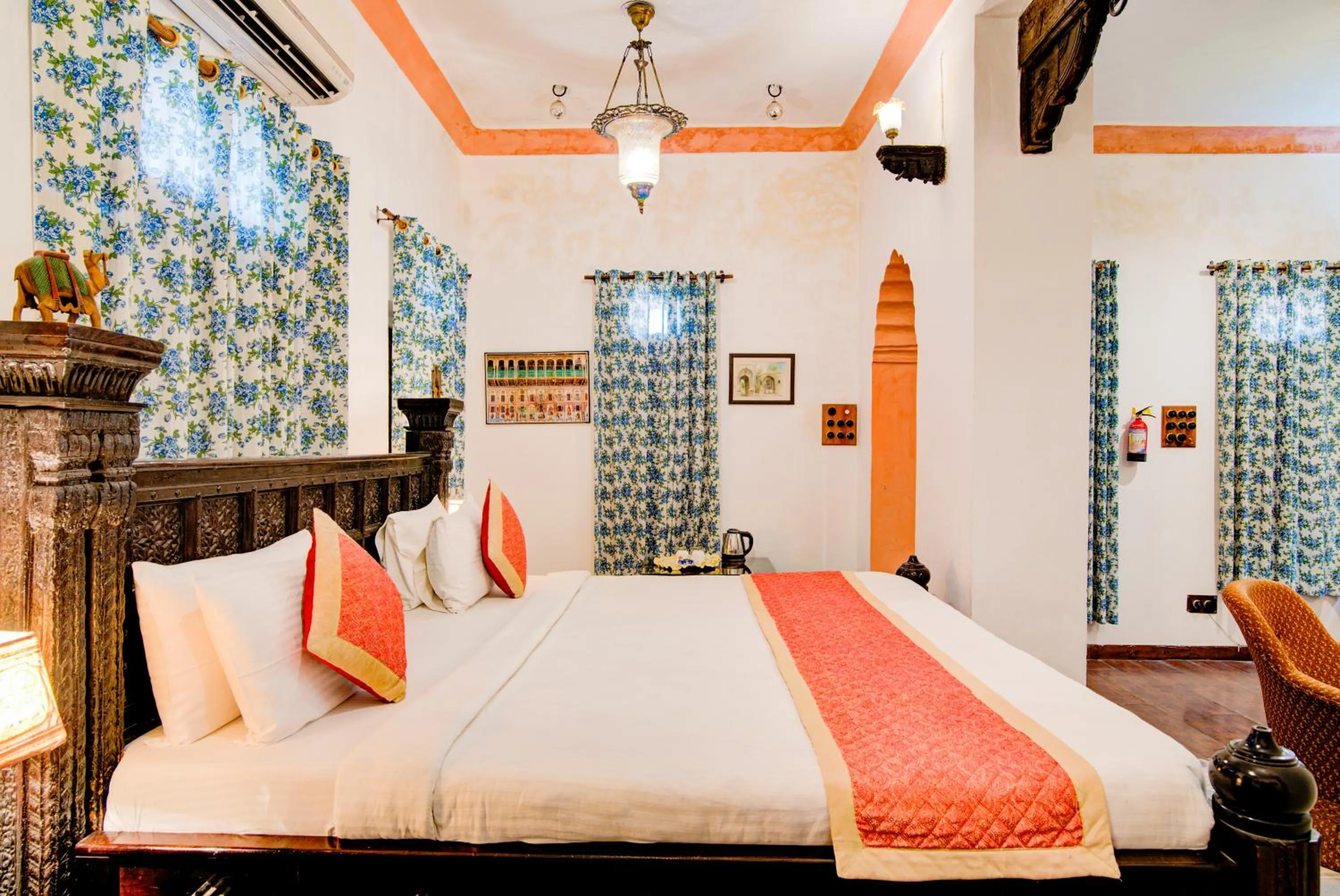 Bed in Fort Dadhikar, Alwar
