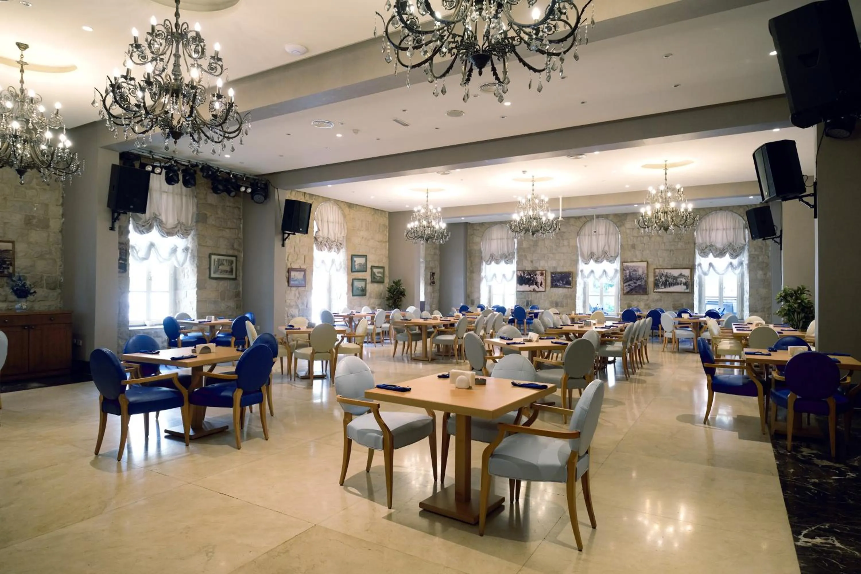 Restaurant/places to eat in Grand Kadri Hotel - History Marked by Cristal Lebanon