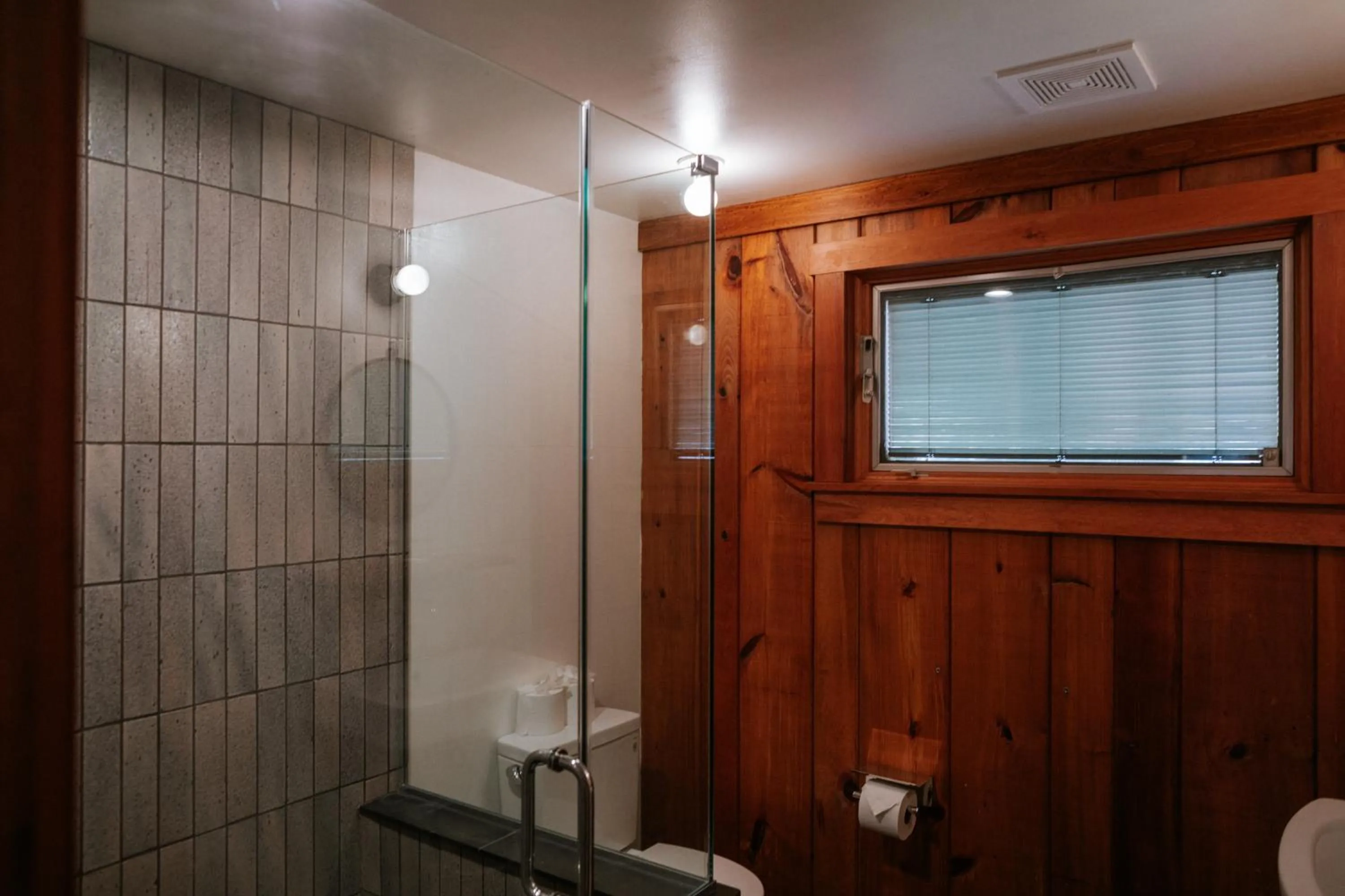 Bathroom in The Leeway