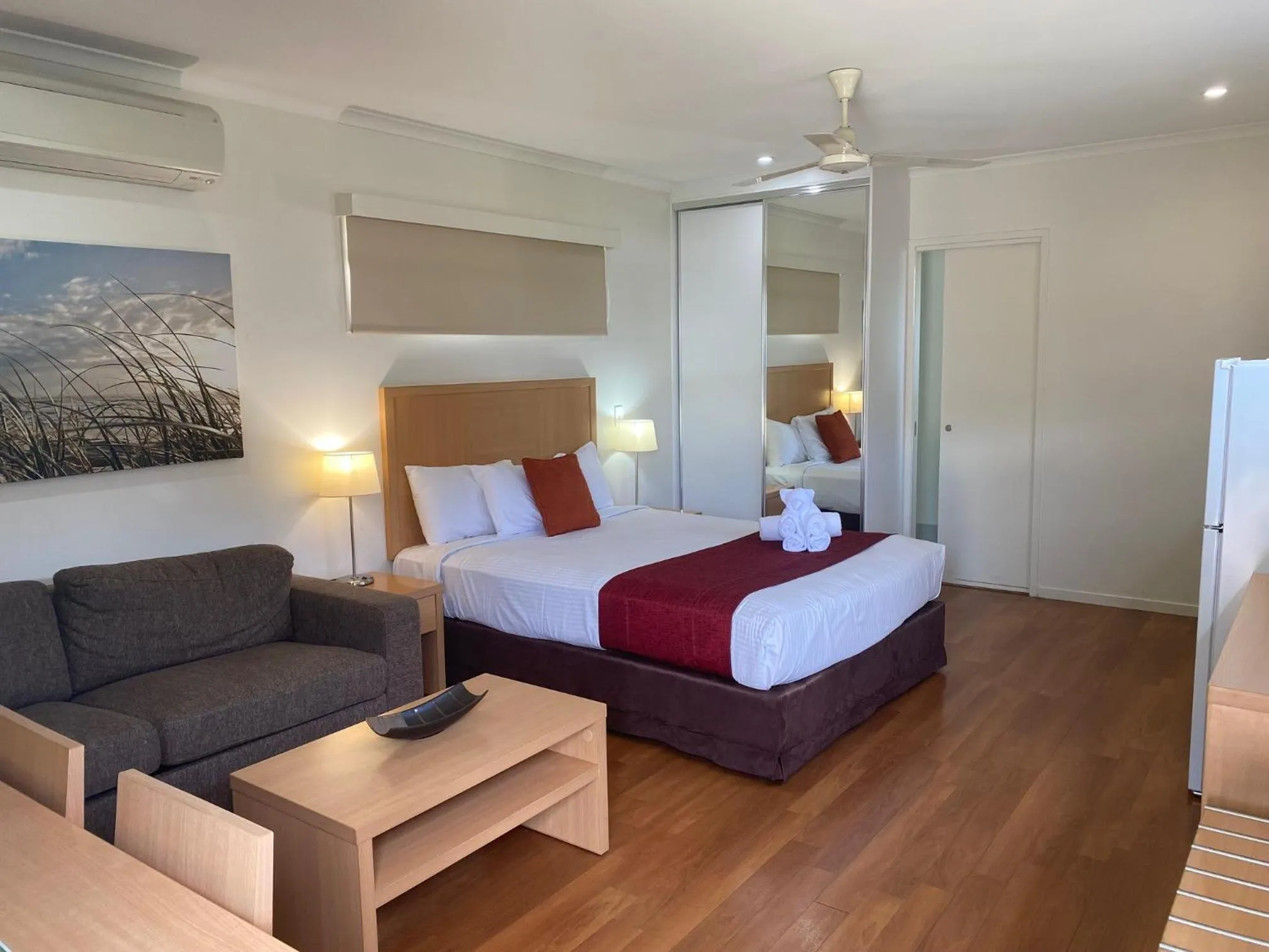 Bed in Chinchilla Motor Inn