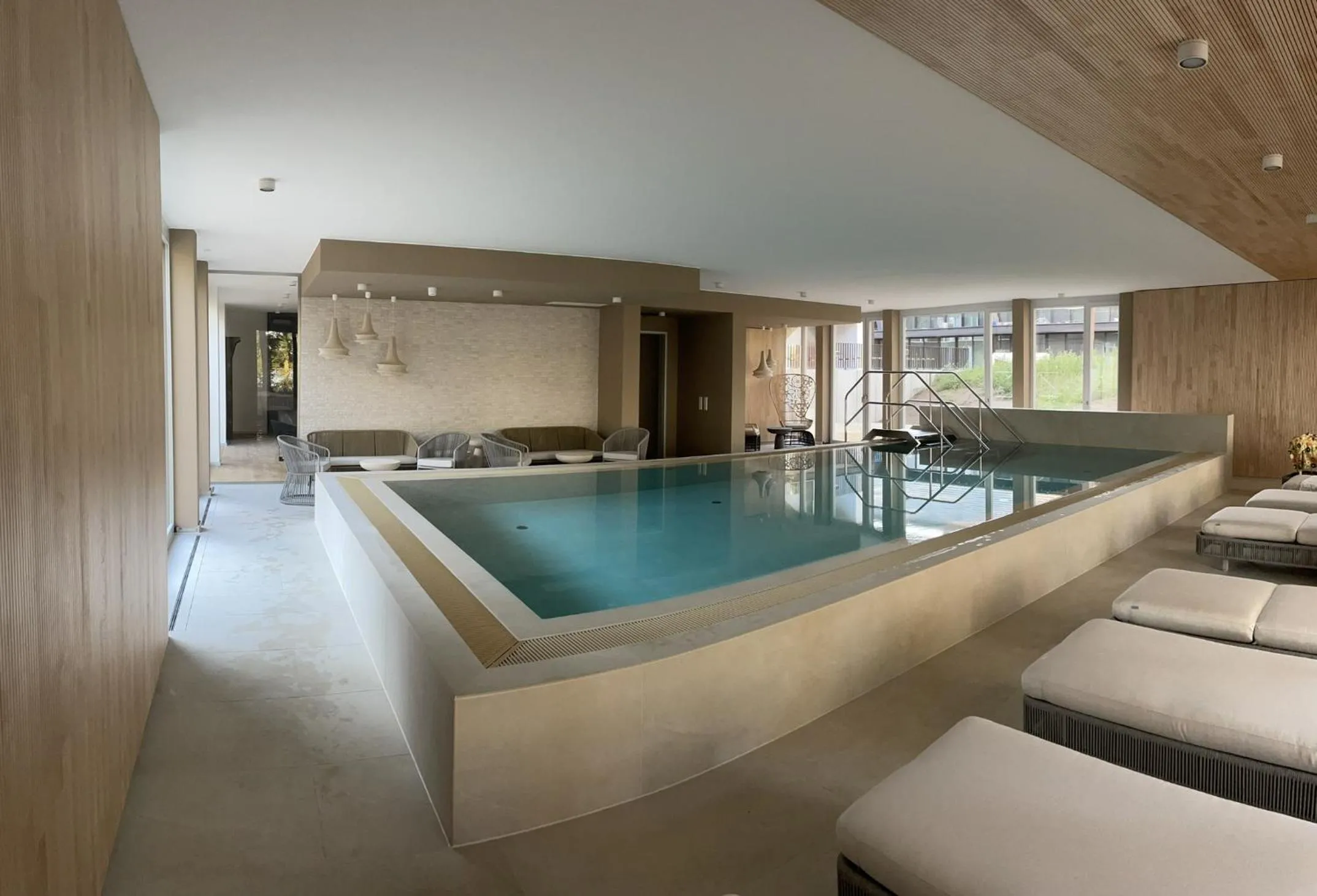My Marina Apartment mit Pool und Sauna am See
