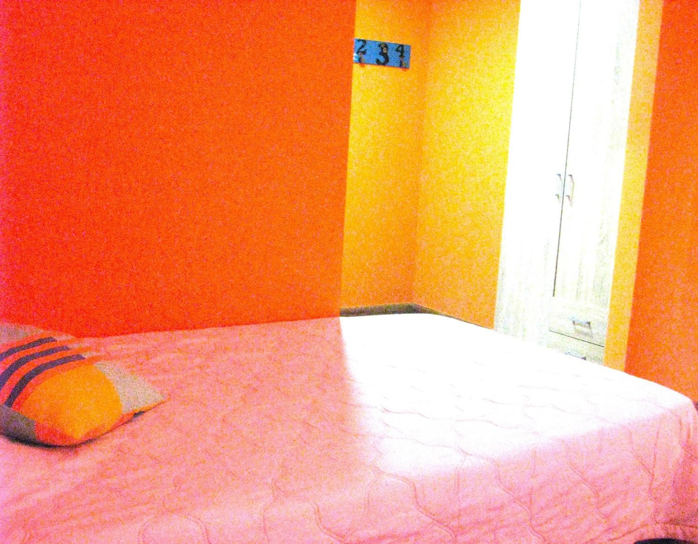 Property building, Bed in Hotel La Carreta Playa Brava