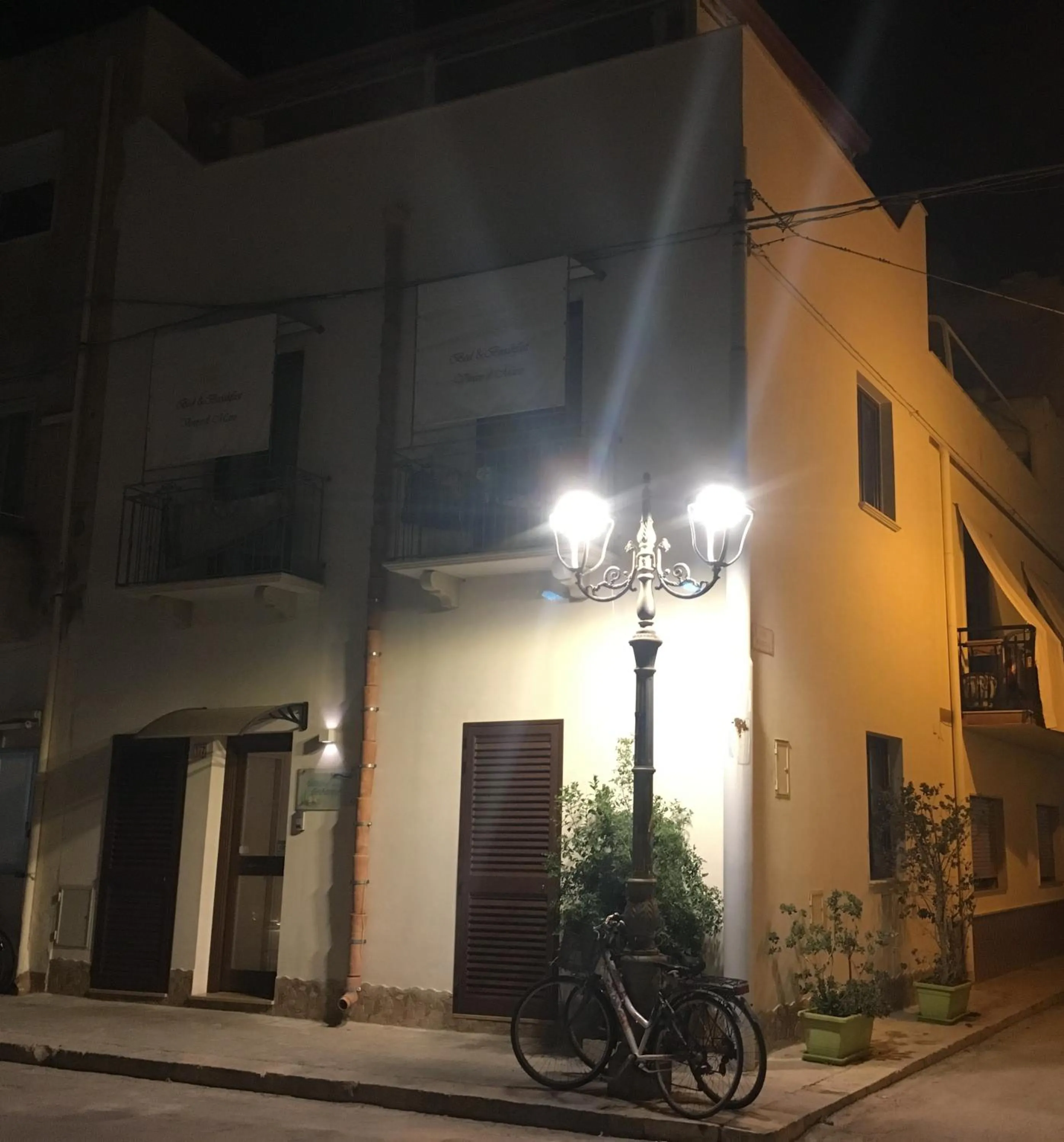 Facade/entrance in B&B Vivere il Mare