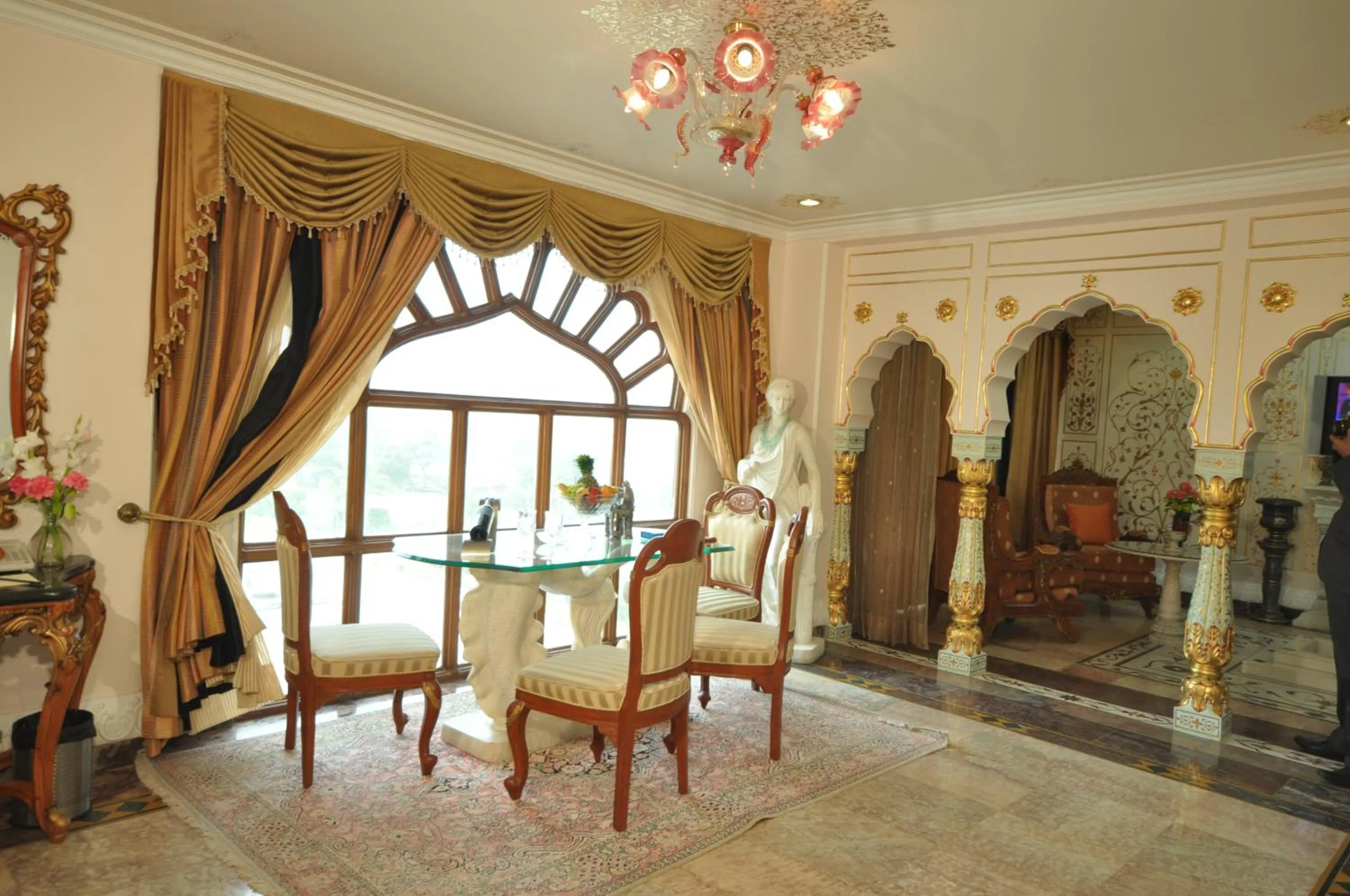 Living room in Shiv Vilas Resort