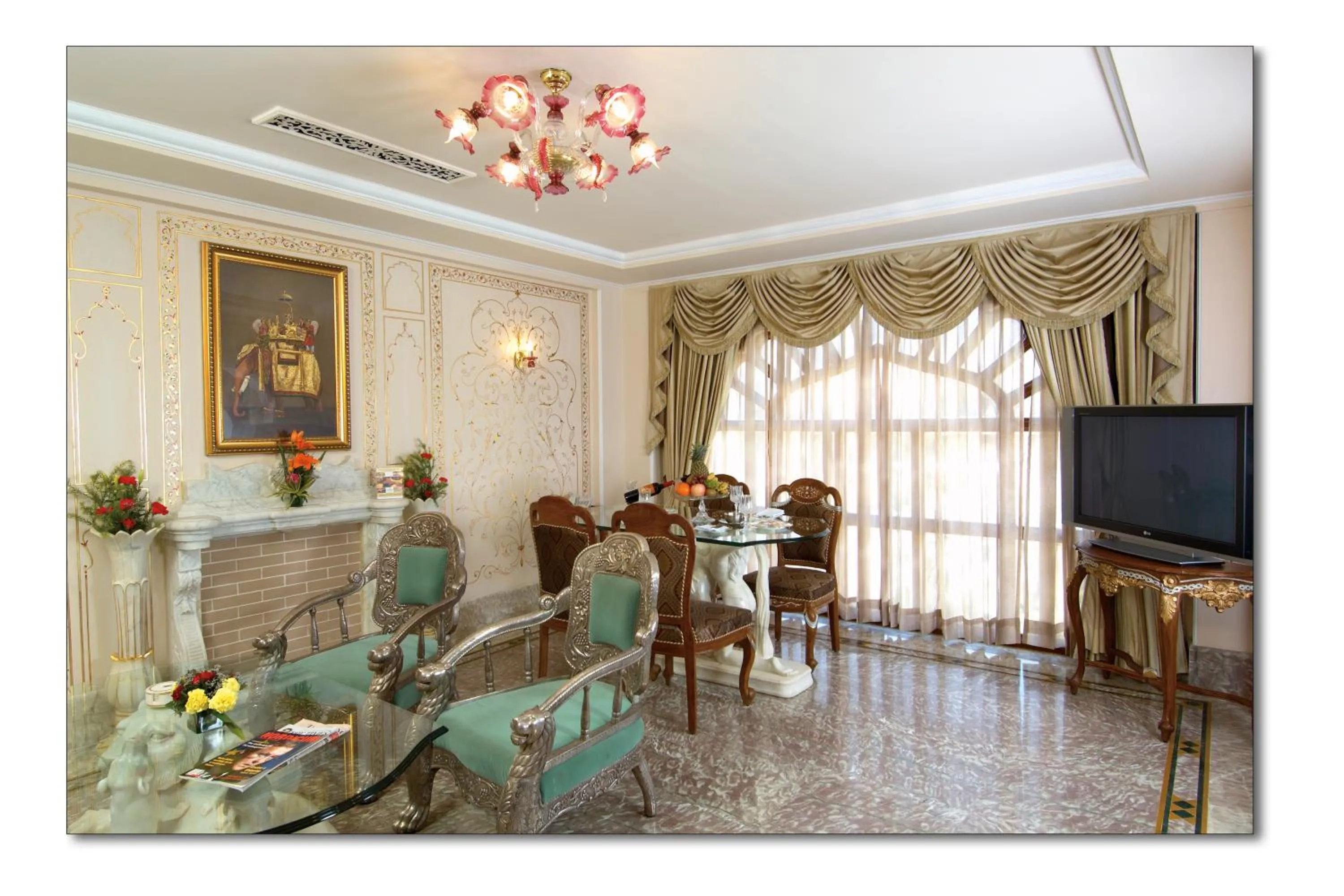 Decorative detail in Shiv Vilas Resort