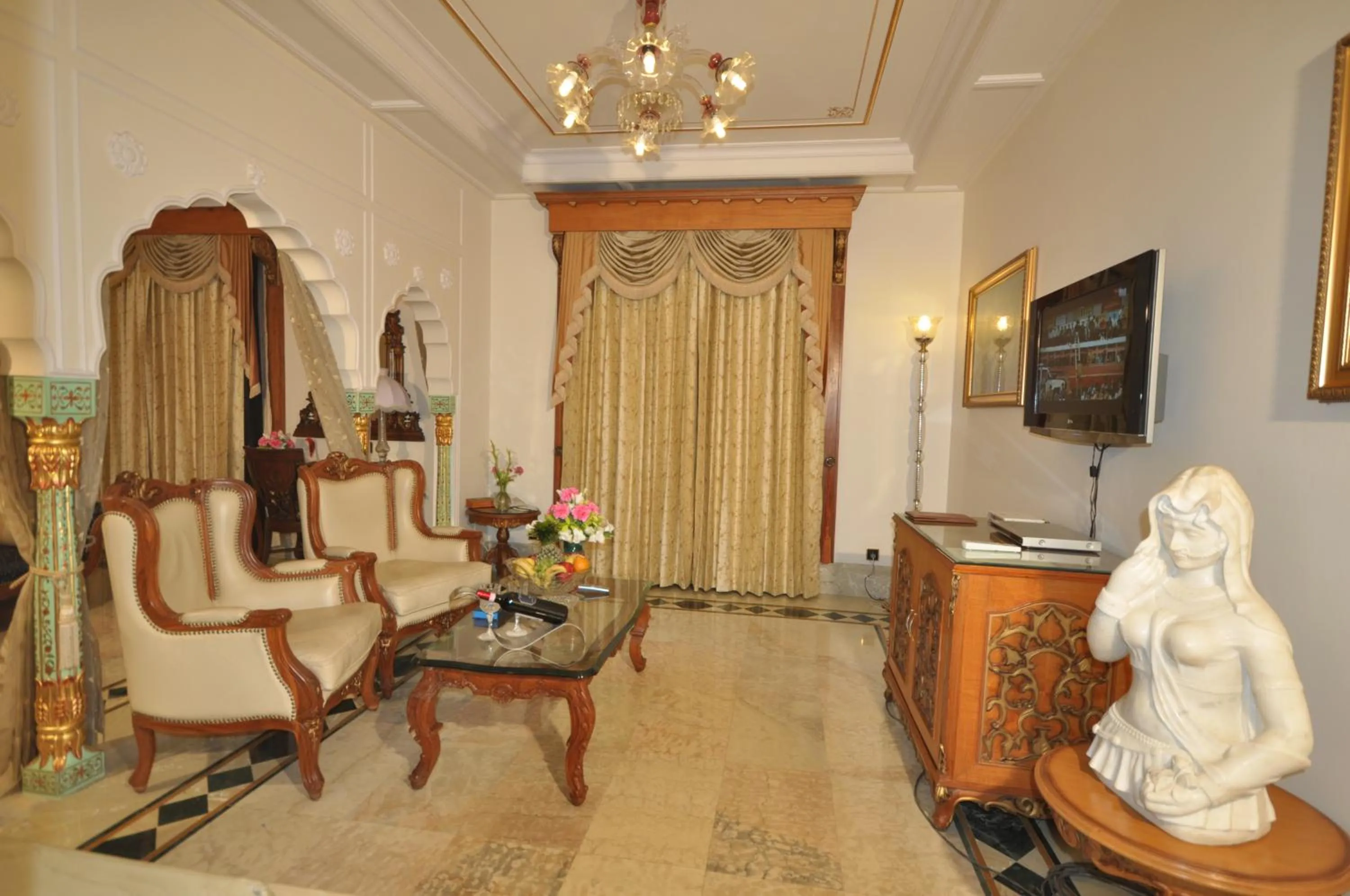 Living room in Shiv Vilas Resort