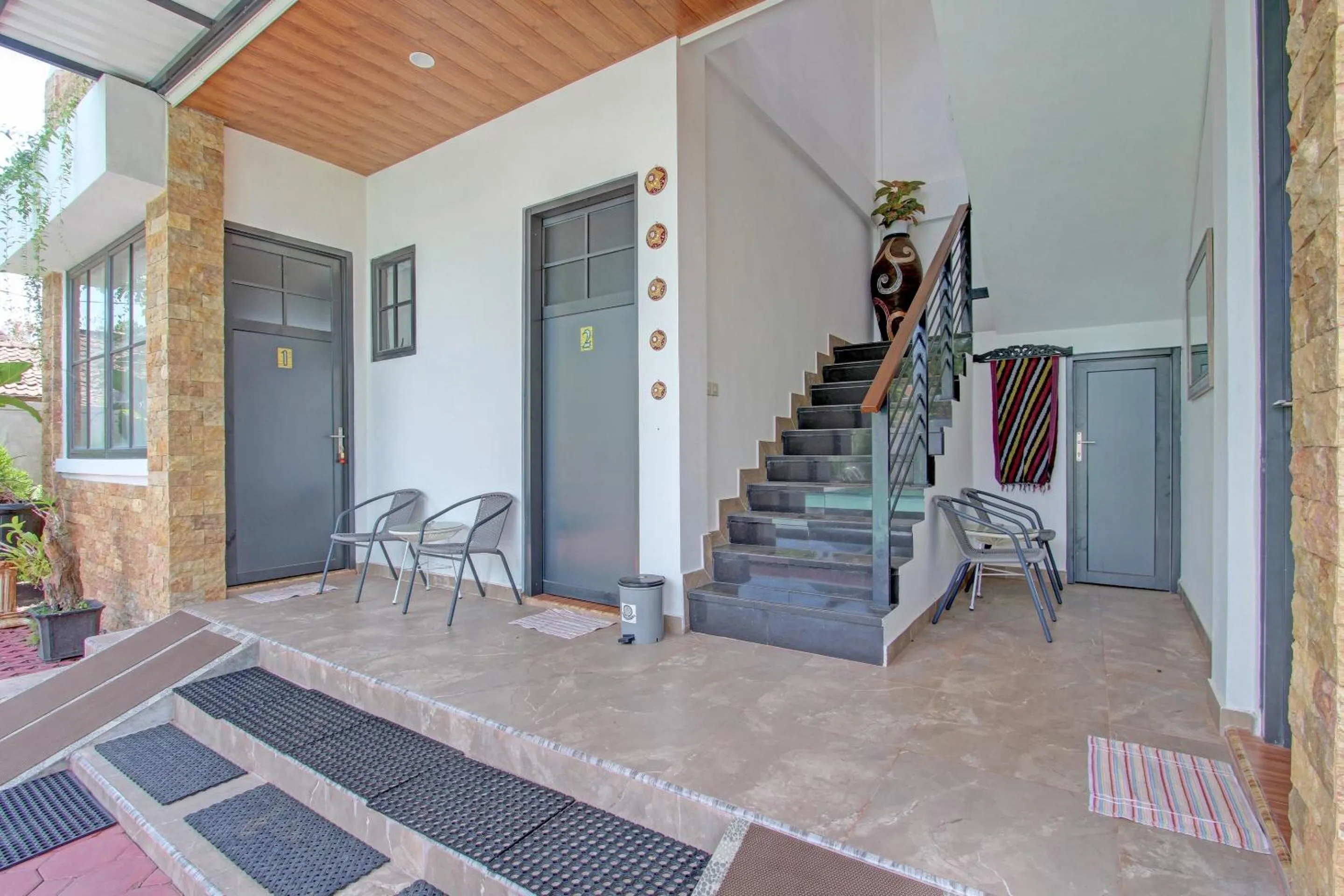 Lobby or reception in Collection O 93028 Homestay Joglo Ibu