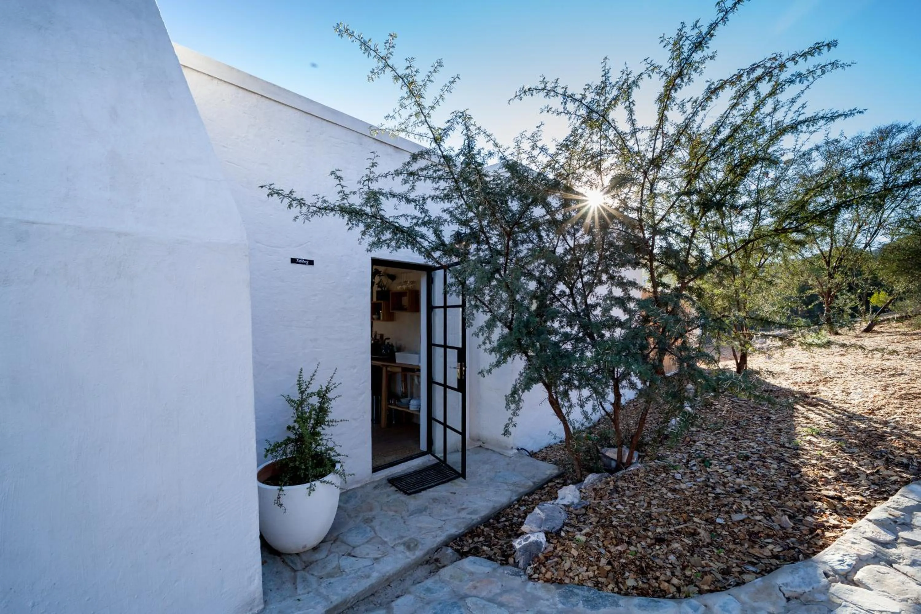 Facade/entrance in De Kombuys