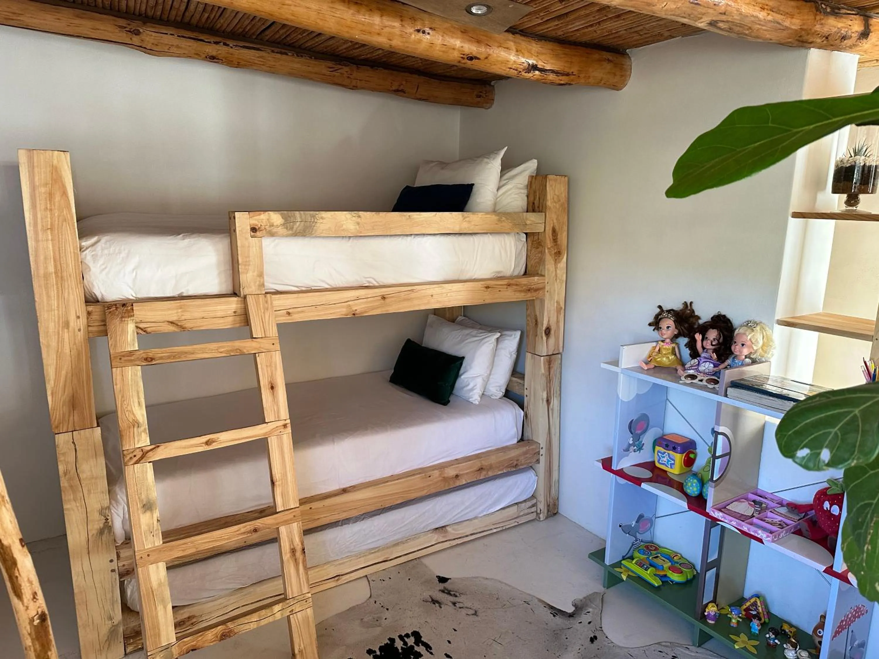 bunk bed, Bed in De Kombuys