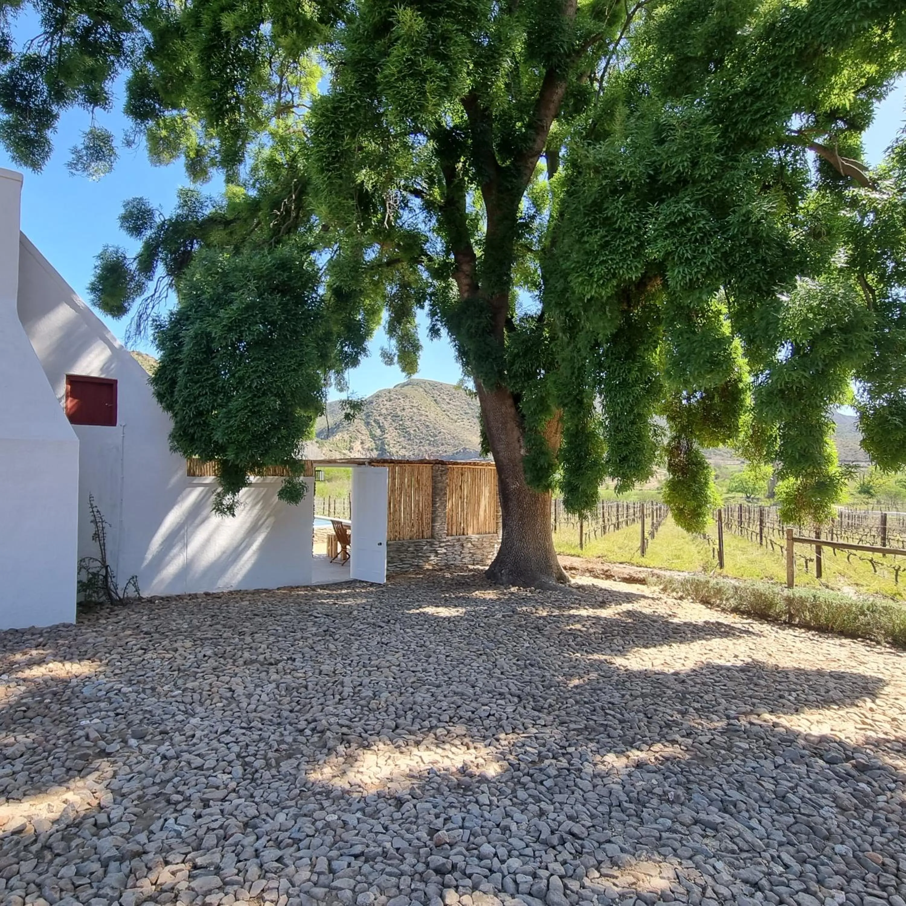 Facade/entrance in De Kombuys